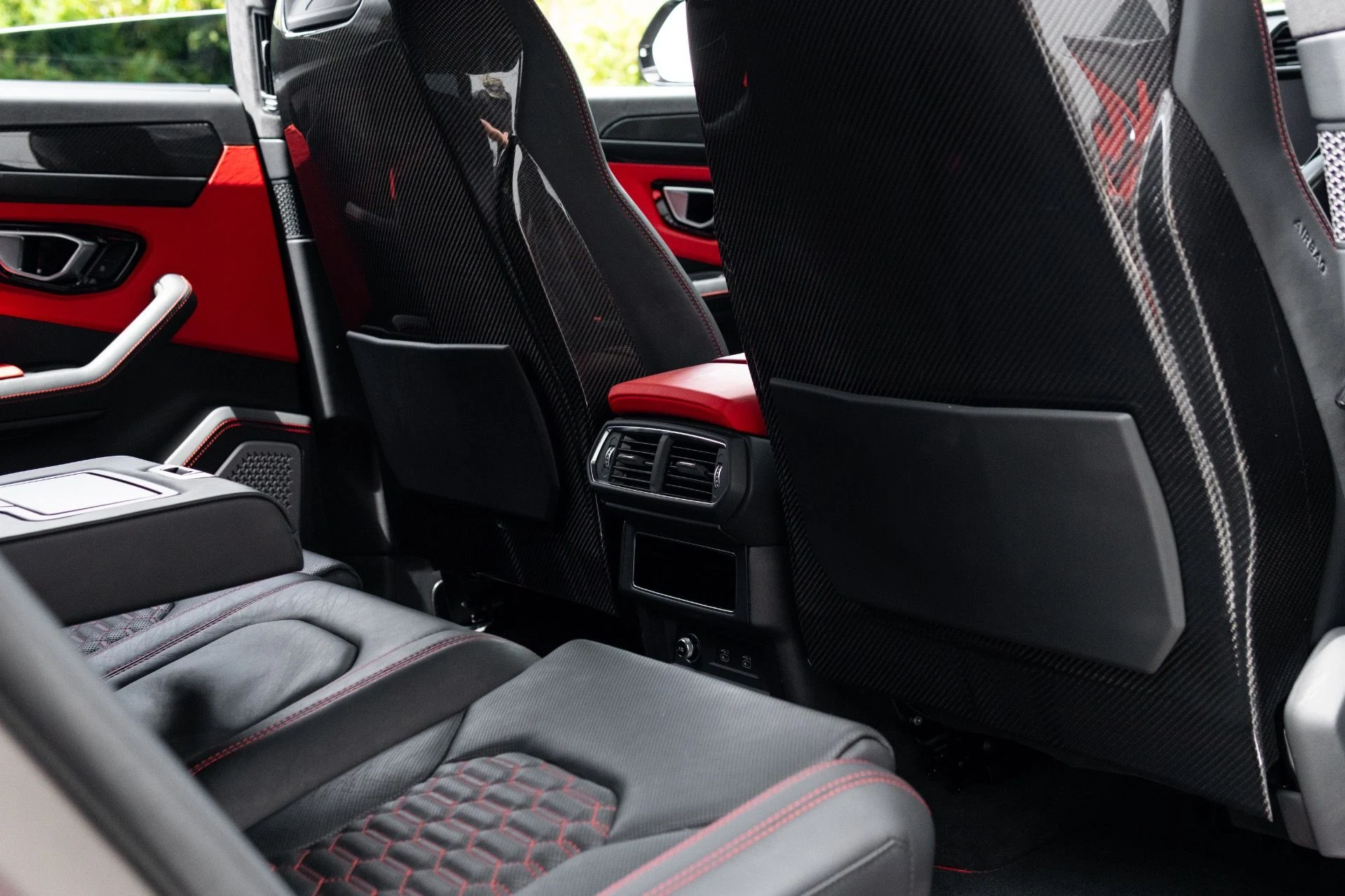 mph056_356734084_Used_2022_Lamborghini_Urus_1773951327_3ca82ab3ab