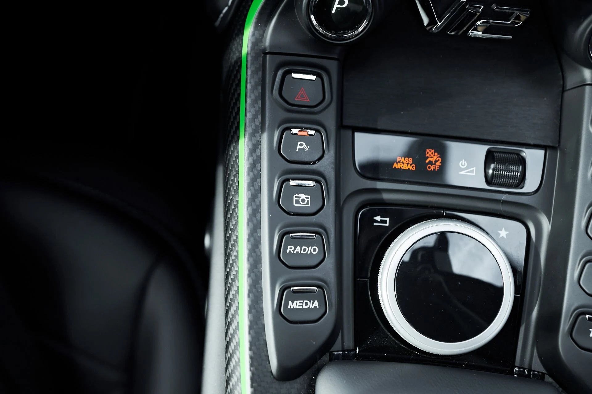 mph056_3570845815_Used_2023_Aston_Martin_Vantage_Base_1762913663_10f0609739