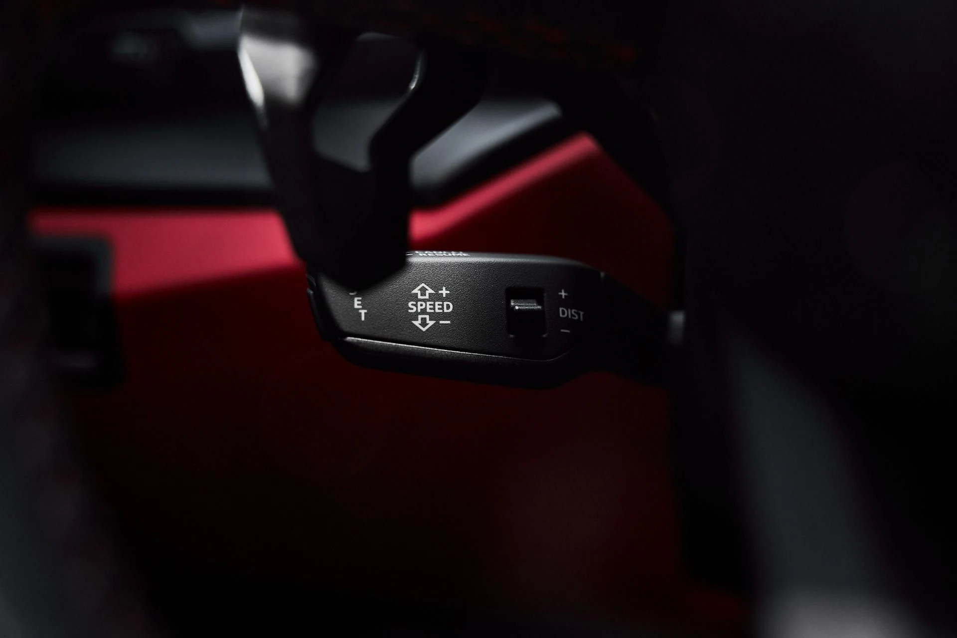 mph056_3577384126_Used_2023_Lamborghini_Urus_S_1781228835_74827345b3