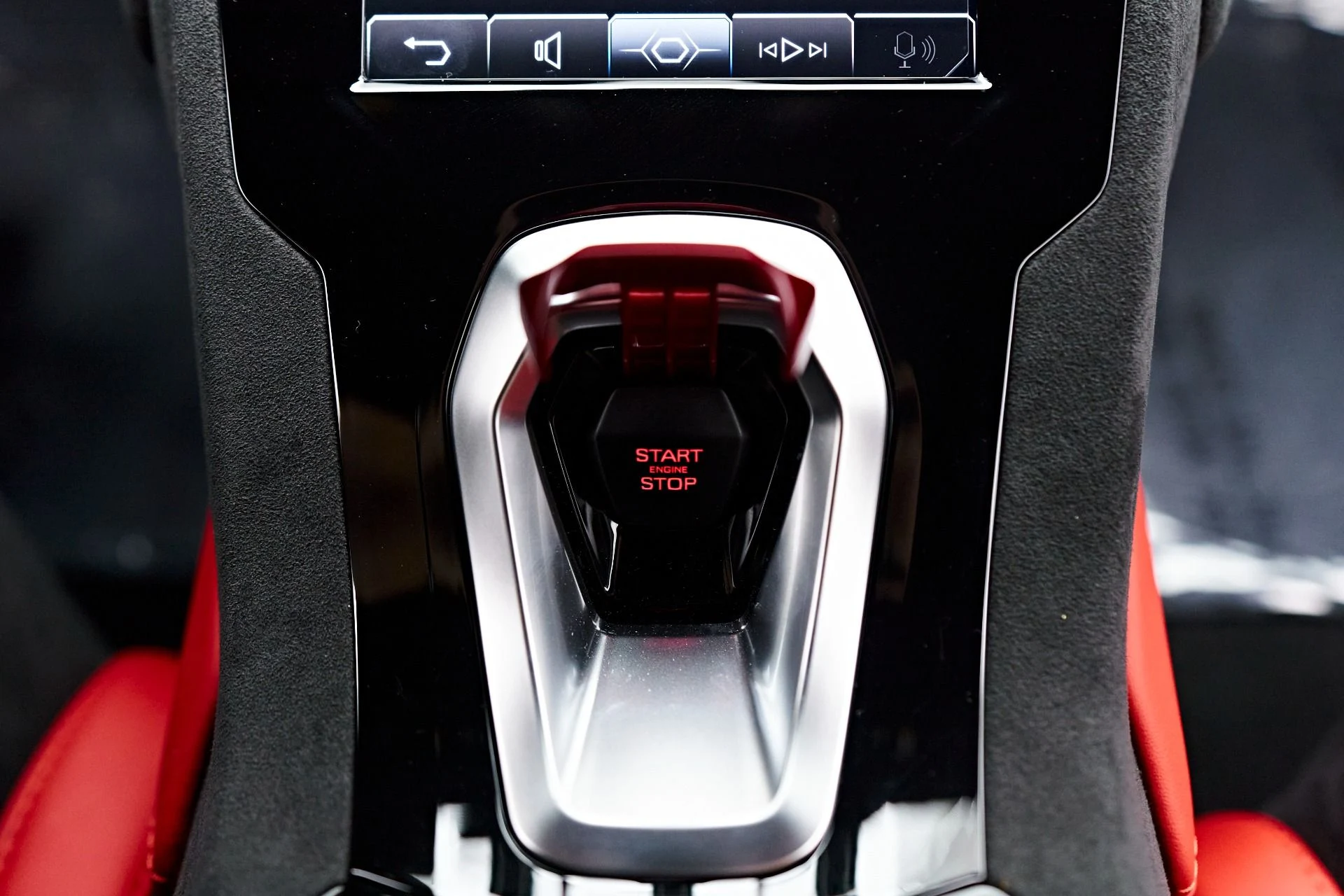 mph056_3579855336_Used_2023_Lamborghini_Huracan_Sterrato_Base_1708481025_04bb69543c