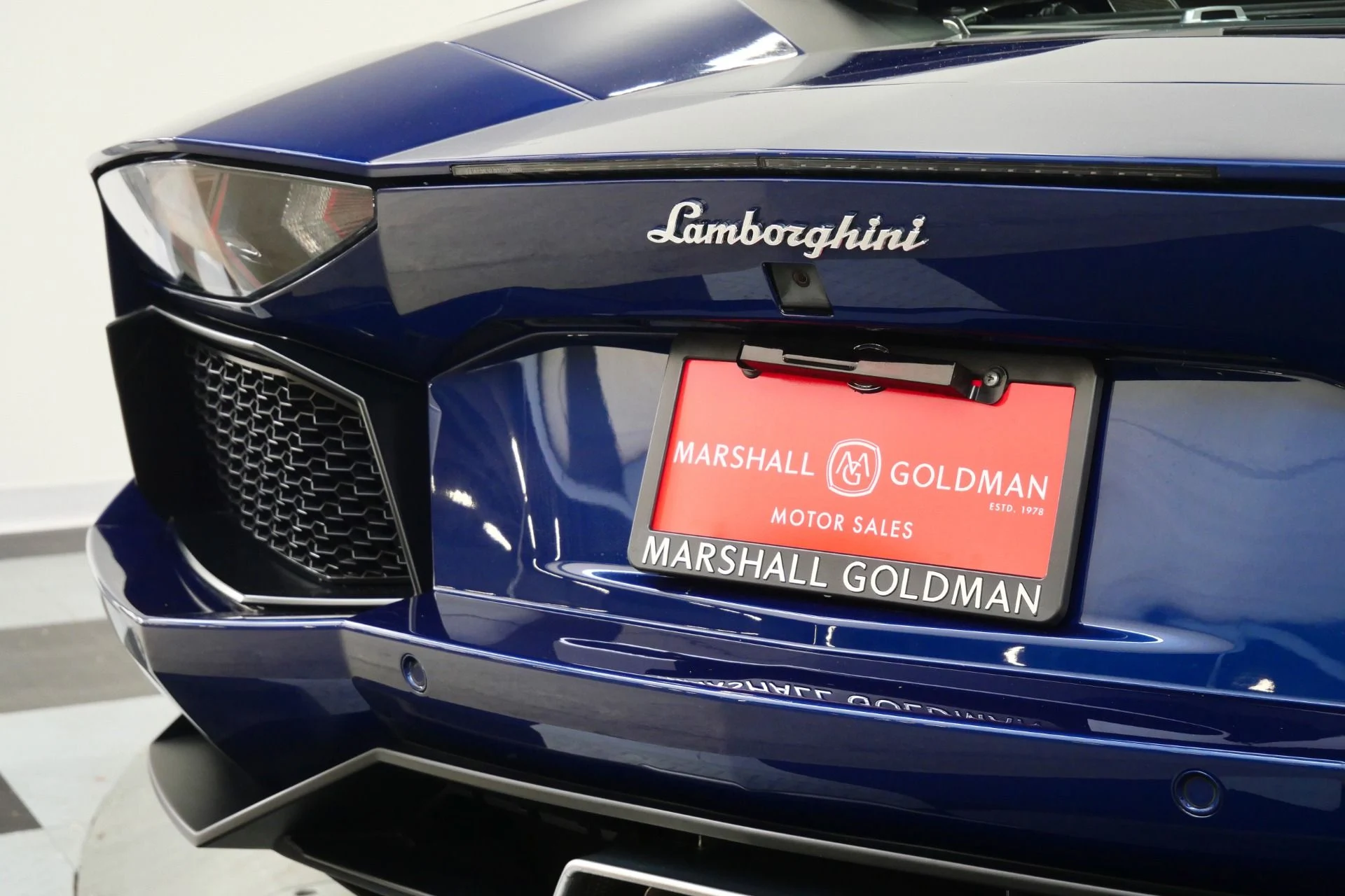 mph056_3636032991_Used_2014_Lamborghini_Aventador_LP_700_4_Beautiful_Color_Combination_Transparent_Engine_Bonnet_1774983686_d763a81509