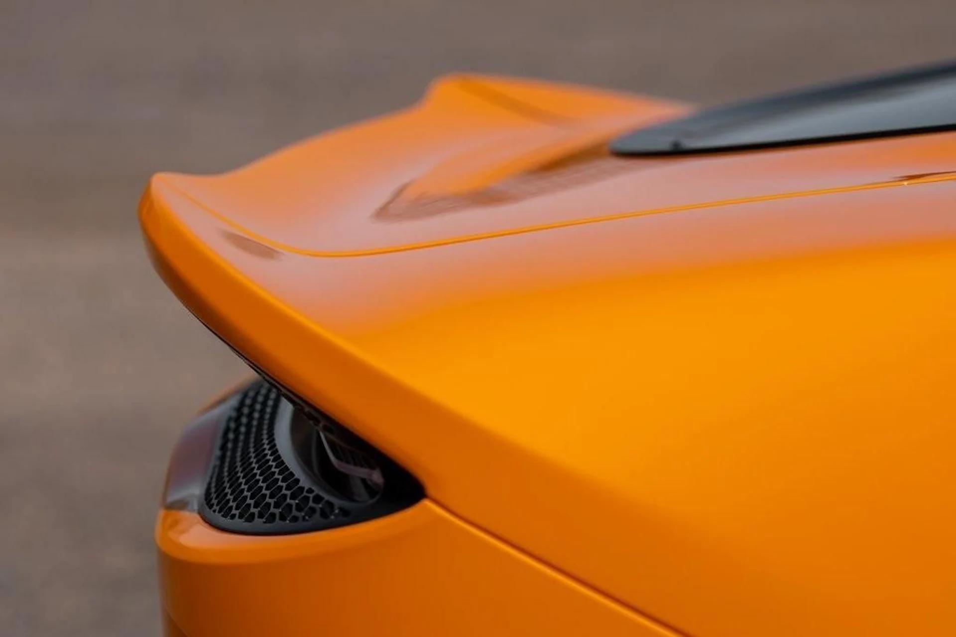 mph056_3683272085_Used_2025_MCLAREN_GTS_1721509542_29dc19d8da