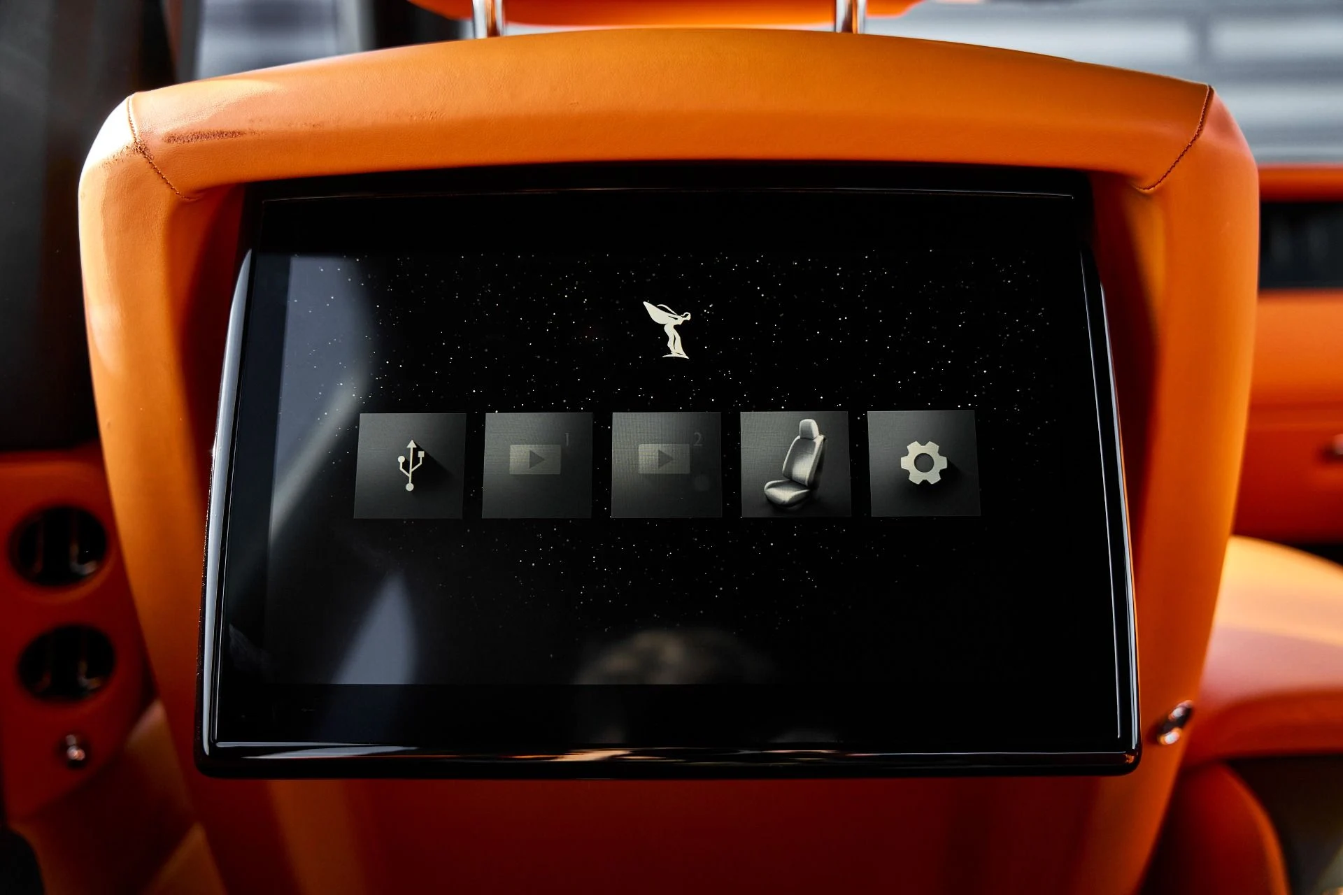 mph056_3704679969_Used_2025_Rolls_Royce_Cullinan_1766456695_146cc59624