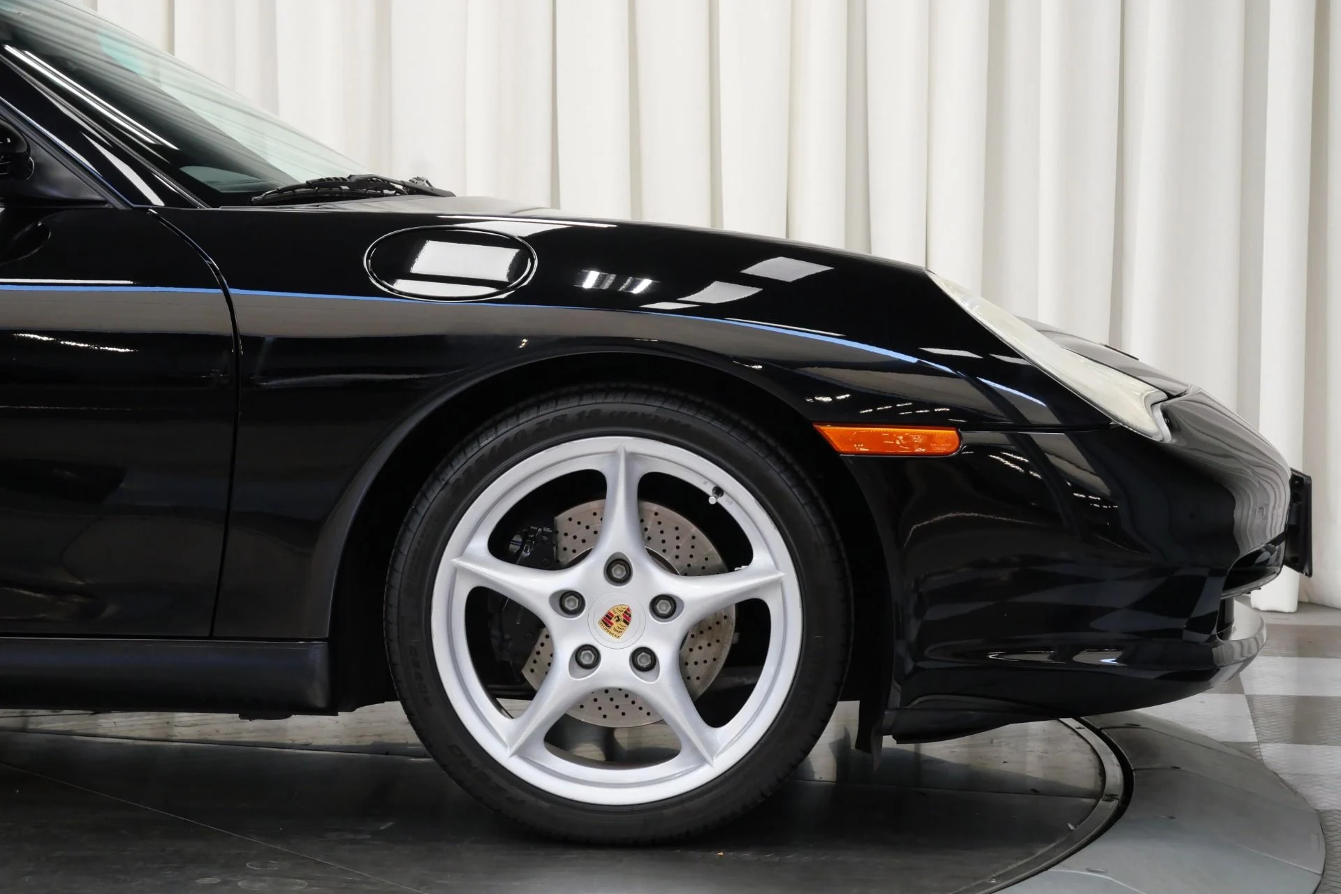 mph056_3706631849_Used_2003_Porsche_911_Carrera_1758033613_a7ada1d872