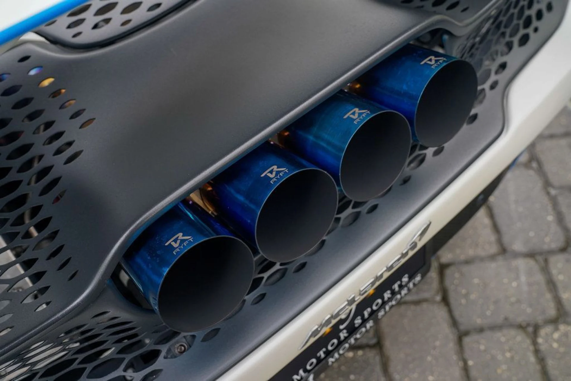 mph056_3720645387_22828181_57_1024_d580a8bfbb