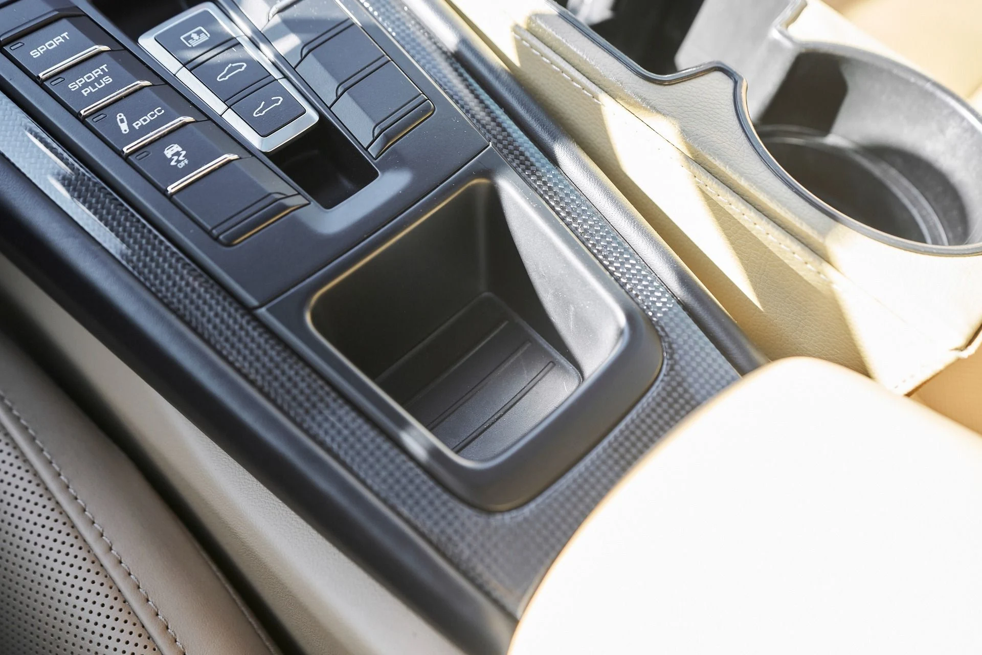 mph056_3724350857_Used_2015_Porsche_911_Turbo_S_1759451659_34ba7a744f
