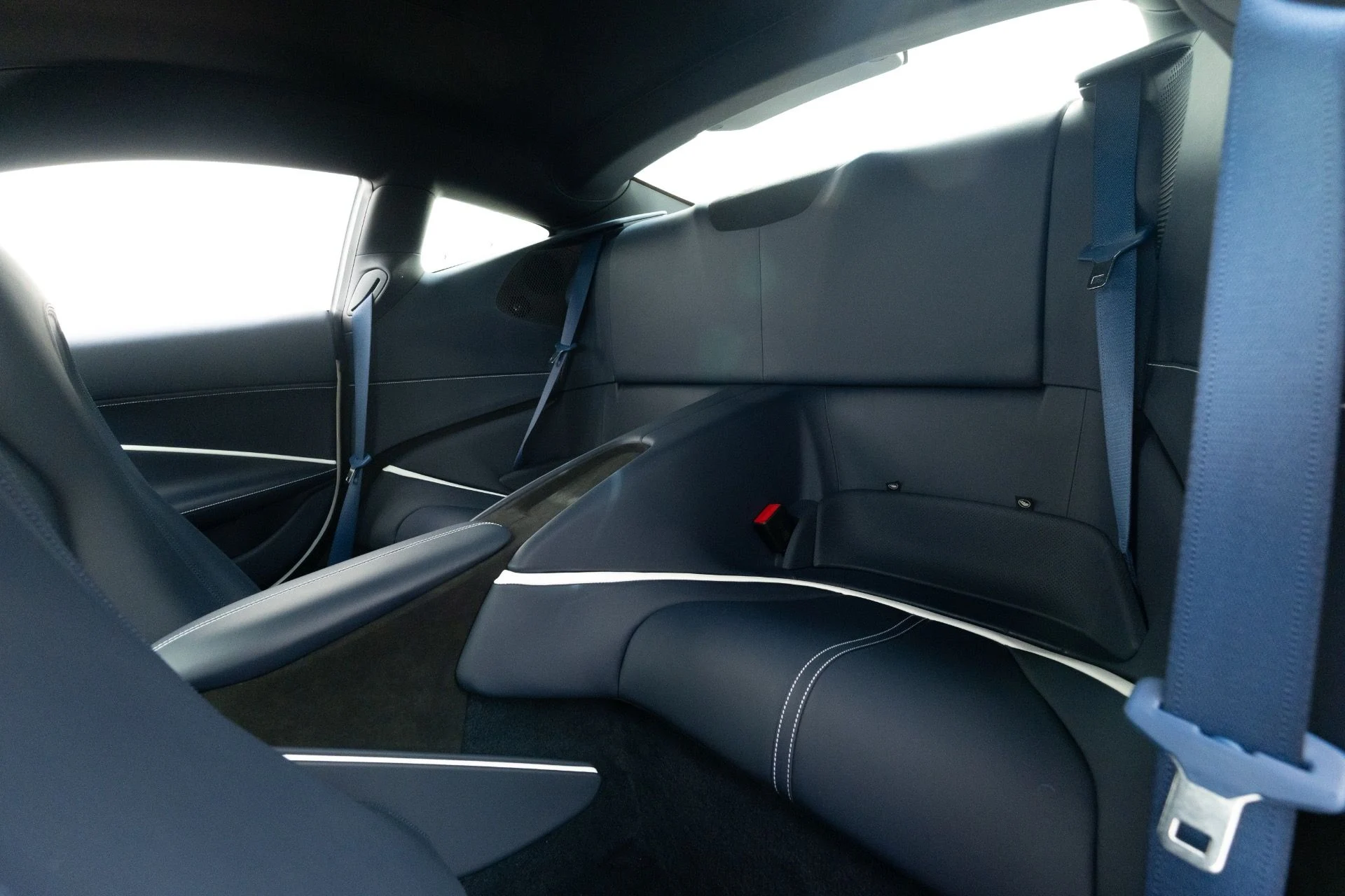 mph056_373276746_Used_2022_Ferrari_Roma_1764790142_cb8a0835dd