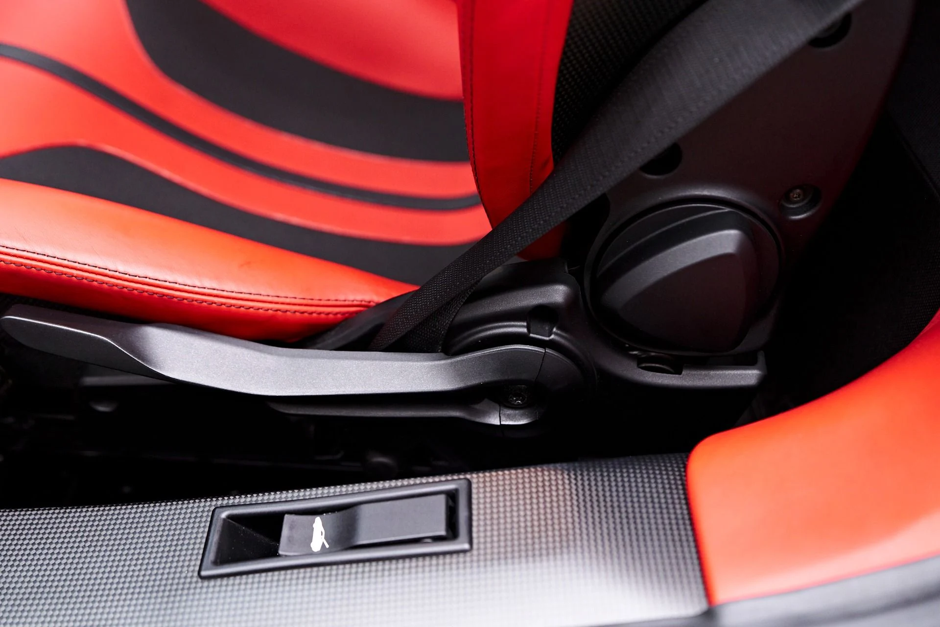 mph056_3744037164_Used_2020_Ferrari_488_Pista_Base_1749062519_85336f2f24