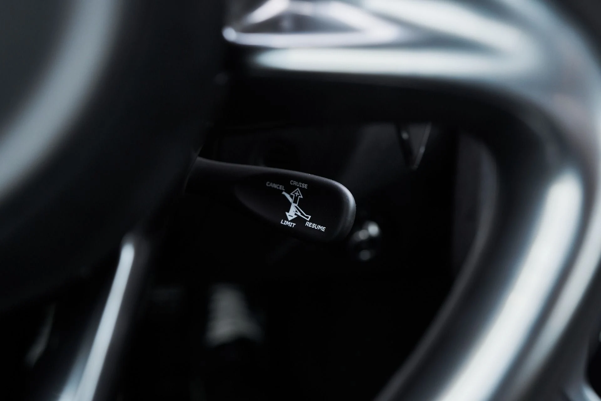 mph056_3820981165_Used_2024_Mc_Laren_750_S_1762992889_7e83cf160e