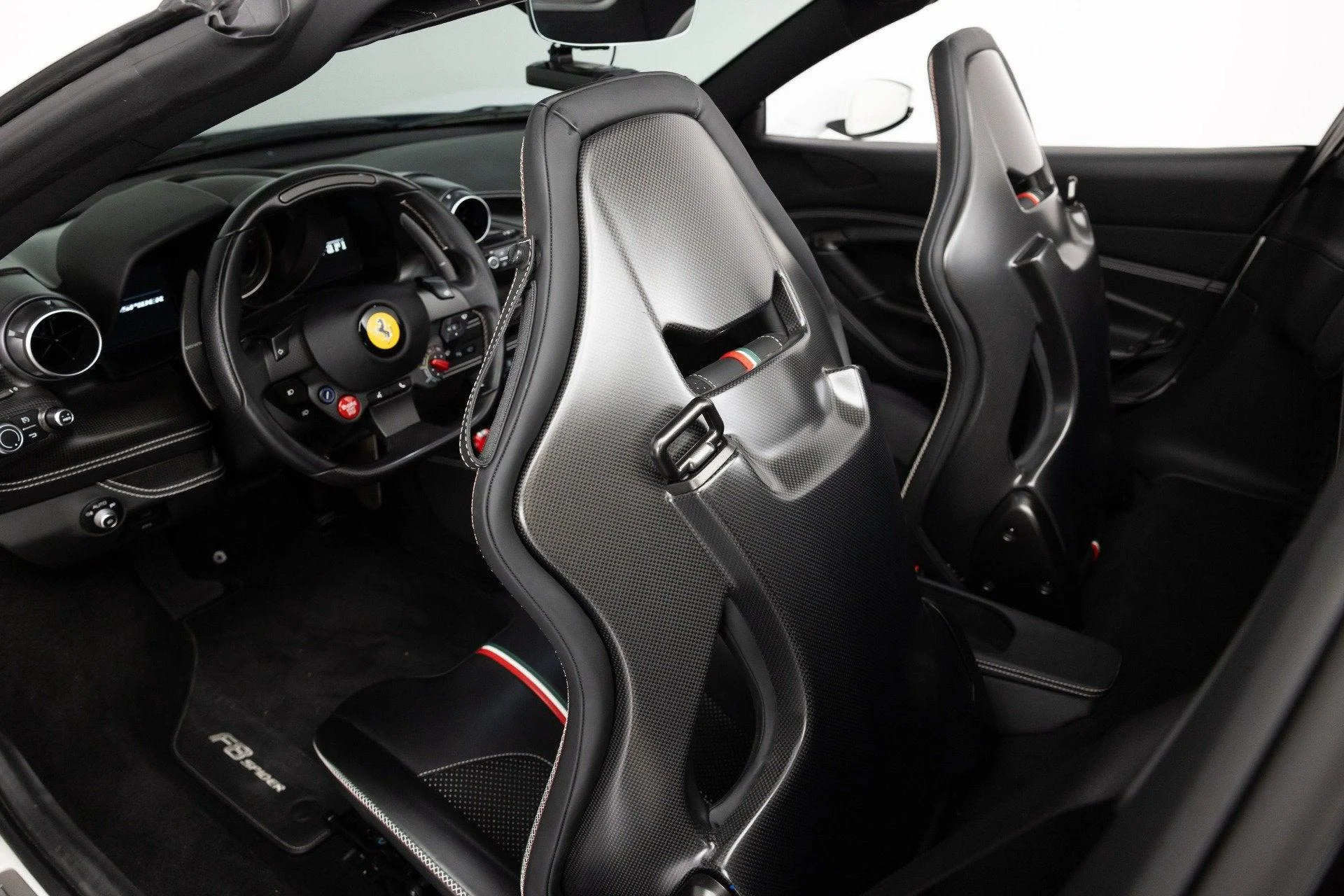 mph056_3827897129_Used_2022_Ferrari_F8_Spider_1789652717_66381c6849