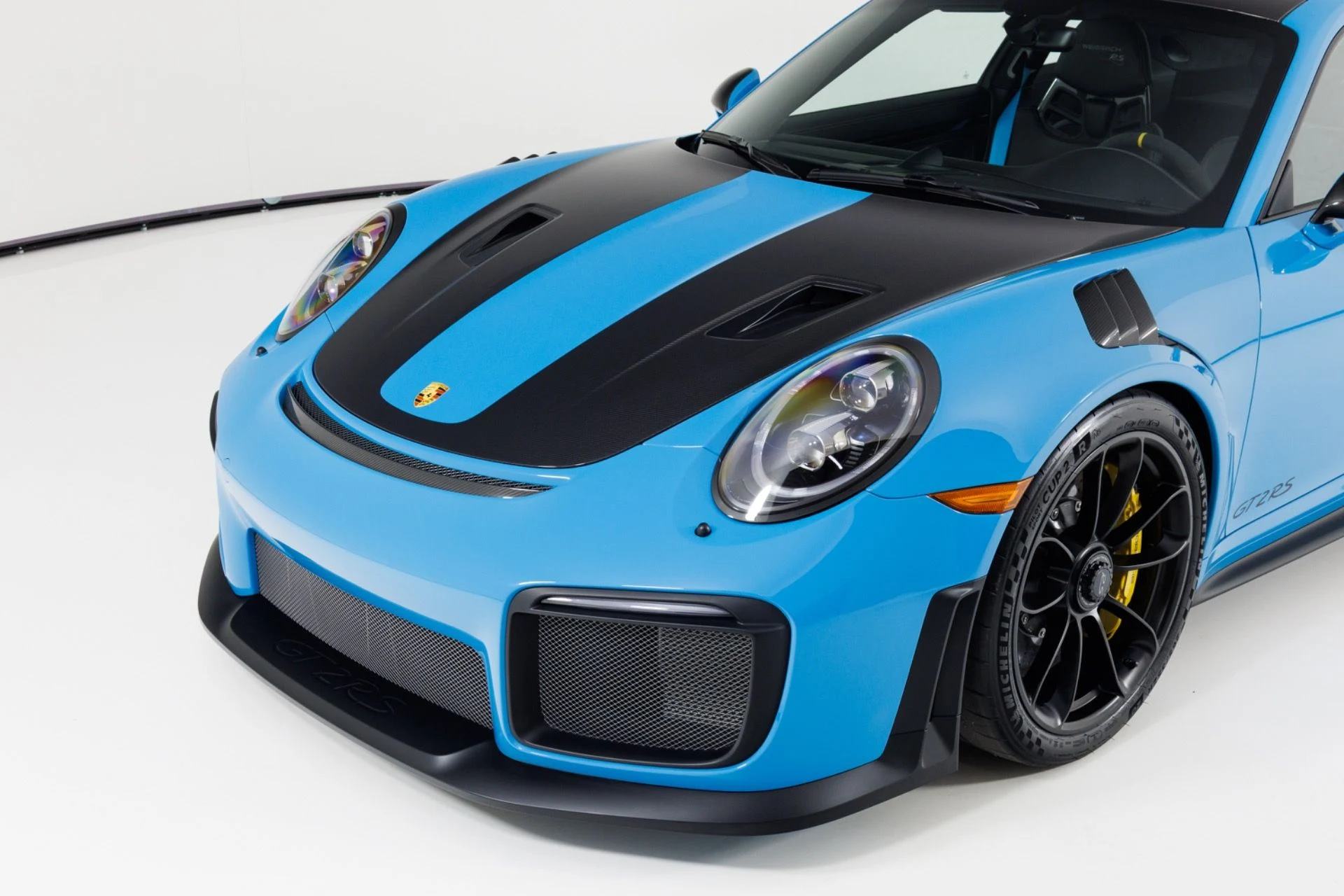 mph056_3829402127_Used_2019_Porsche_911_GT_2_RS_1792013919_f7c7b84576