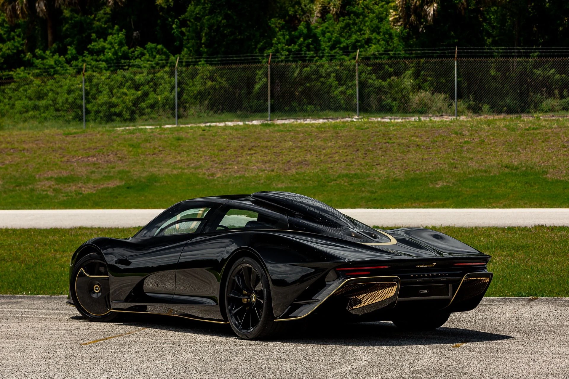 mph056_3836144927_Used_2020_Mc_Laren_Speedtail_XP_10_Bespoke_63daab91da