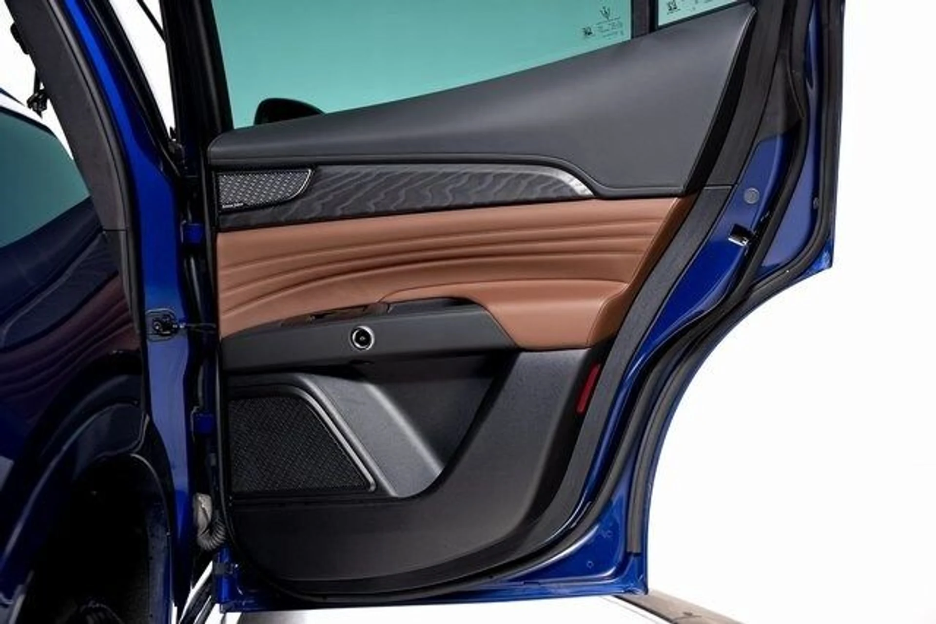 mph056_3851401894_6e84c42e8b42f4d31d3771259b0017c3x_02a427015e