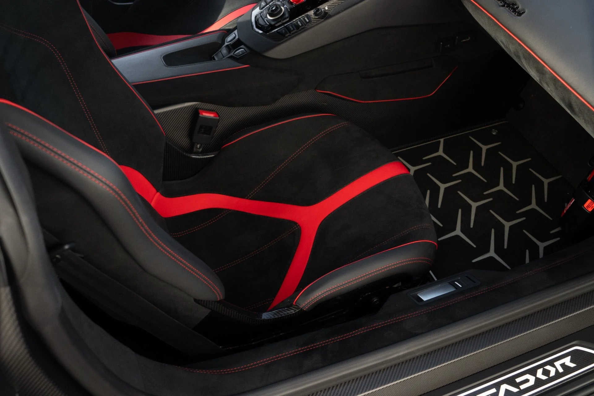 mph056_3911582806_Used_2019_Lamborghini_Aventador_LP_770_4_SVJ_1761096510_c39fe0dceb