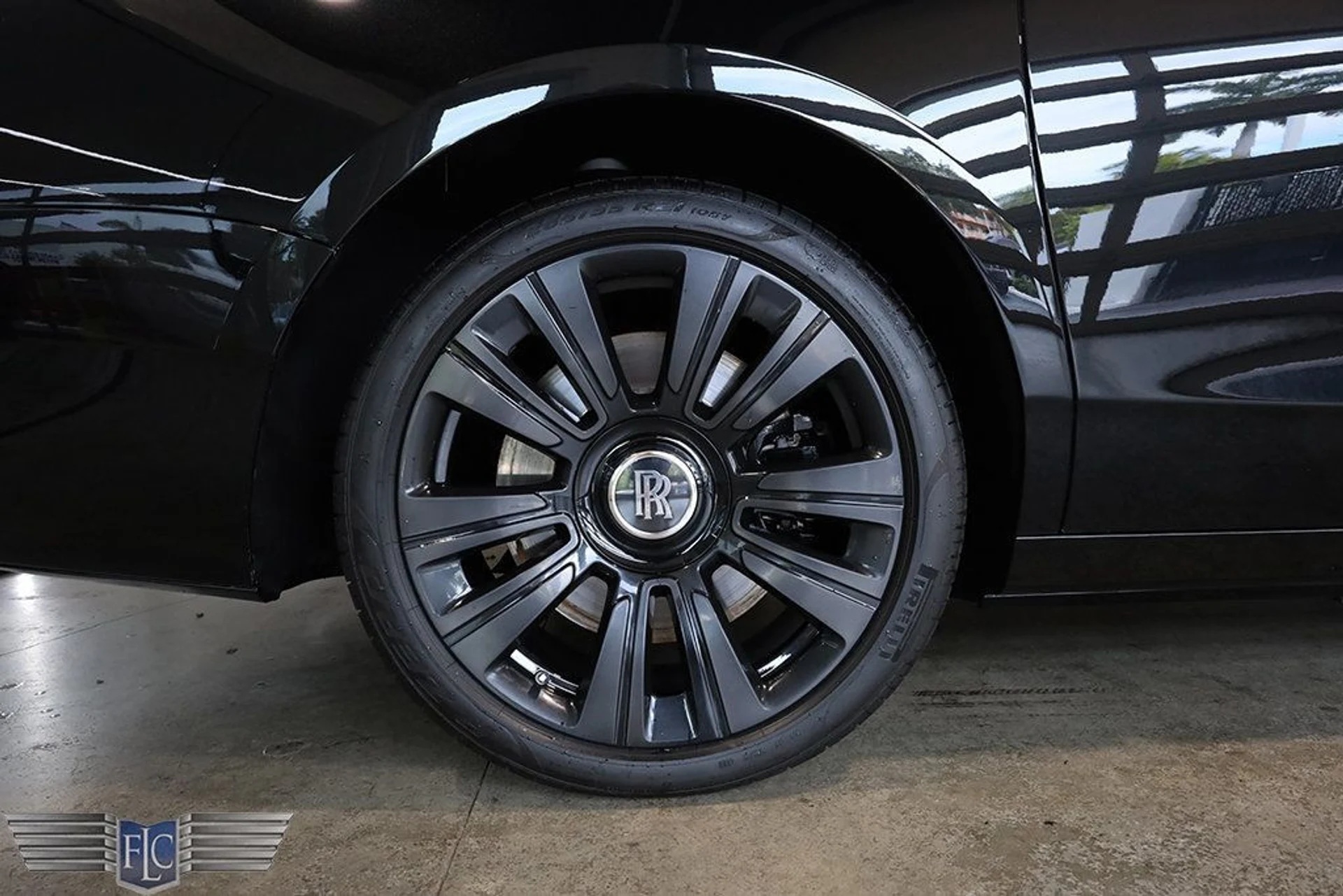 mph056_3915737680_used_2021_rolls_royce_ghost_ewb_sedan_9689_23033984_57_1024_1bbfa85e9e