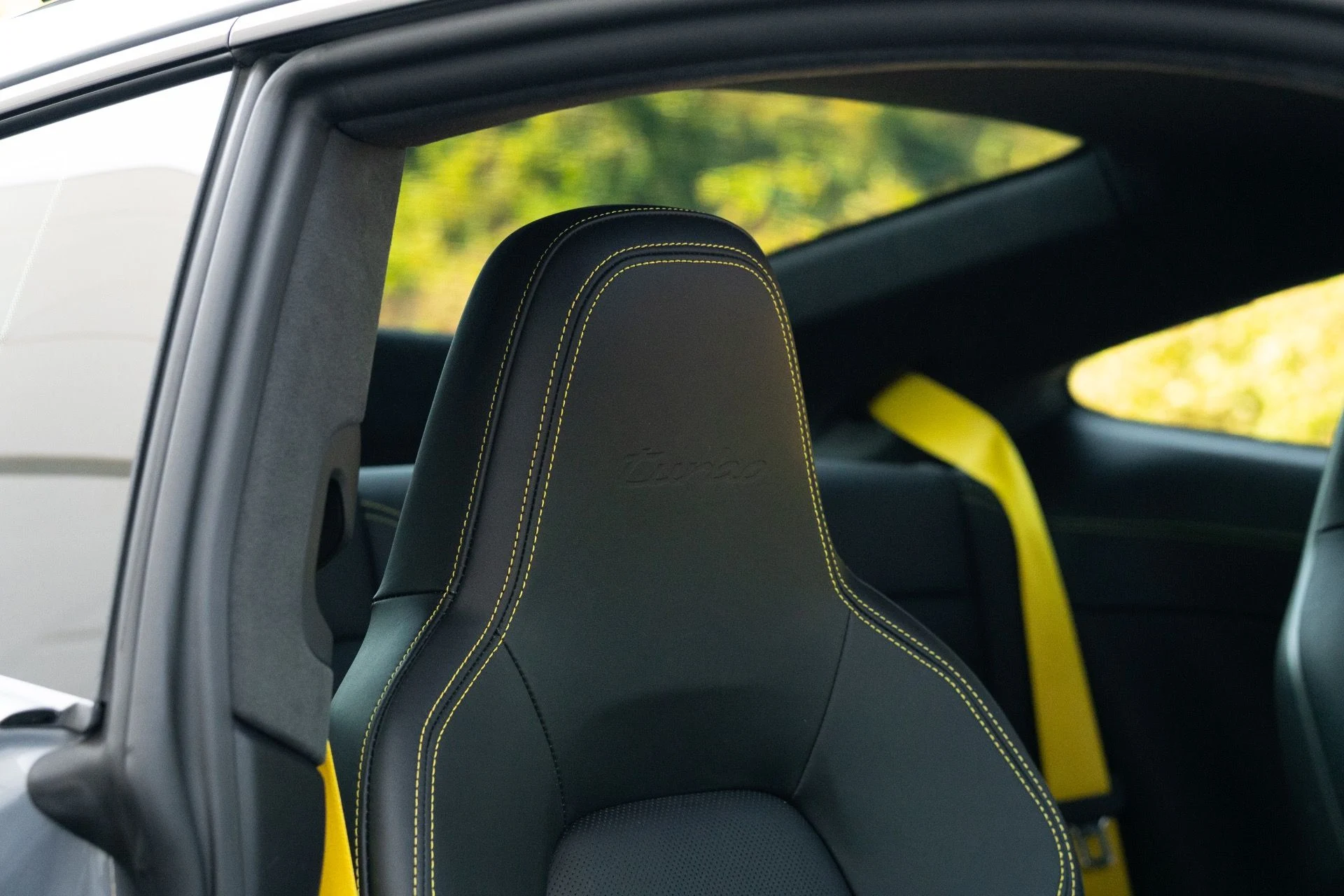 mph056_3932691427_Used_2023_Porsche_911_Turbo_1772073692_5f39549c70