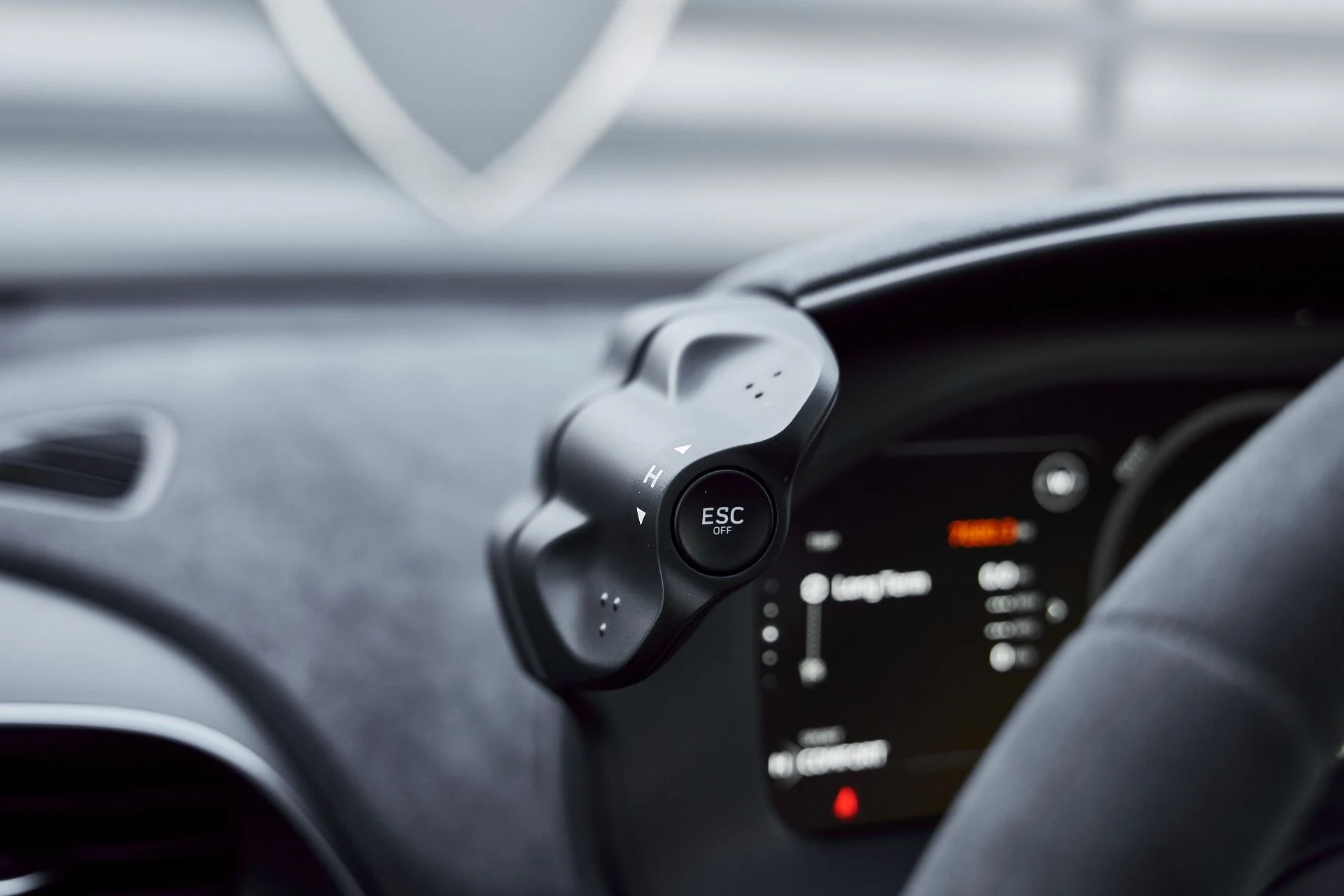 mph056_3934411005_Used_2023_Mc_Laren_Artura_1773773958_f78908a015