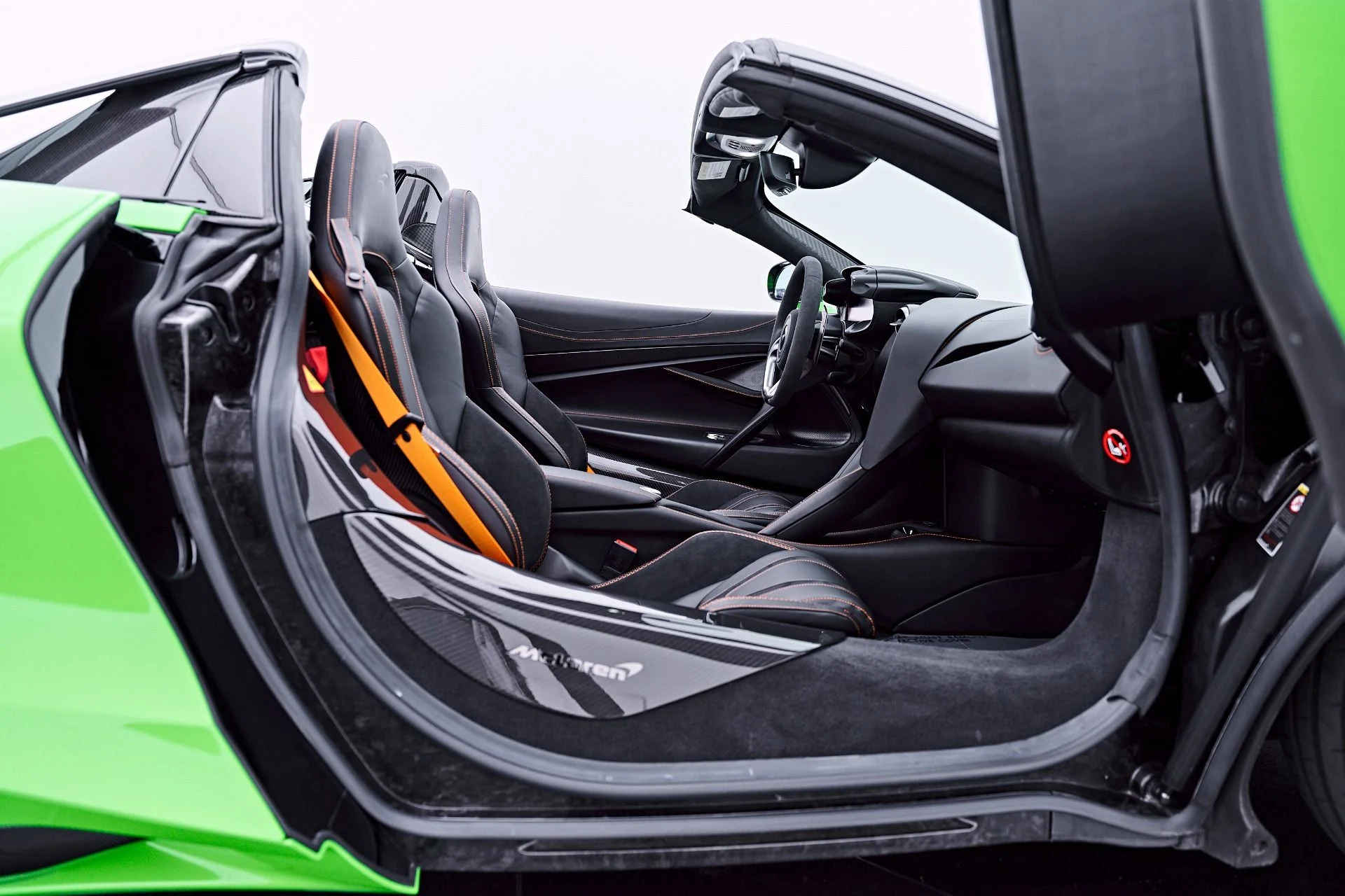 mph056_39493877_Used_2025_Mc_Laren_750_S_1784081761_6fd082df57