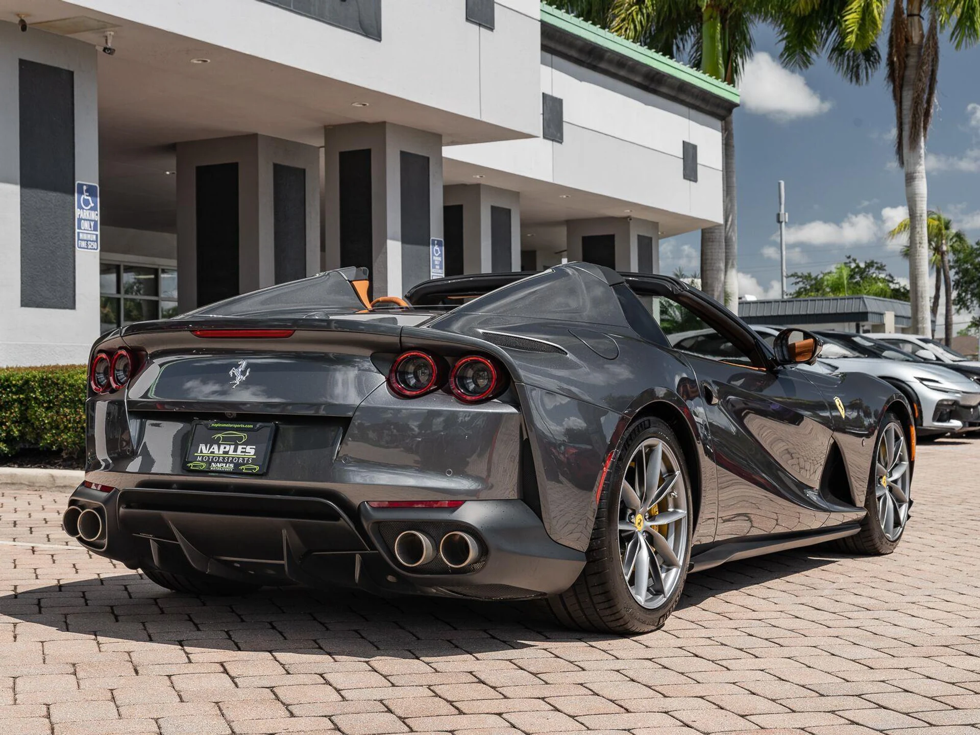 mph056_3987090342_Used_2022_Ferrari_812_GTS_Convertible_1784905721_6dfd3bc455