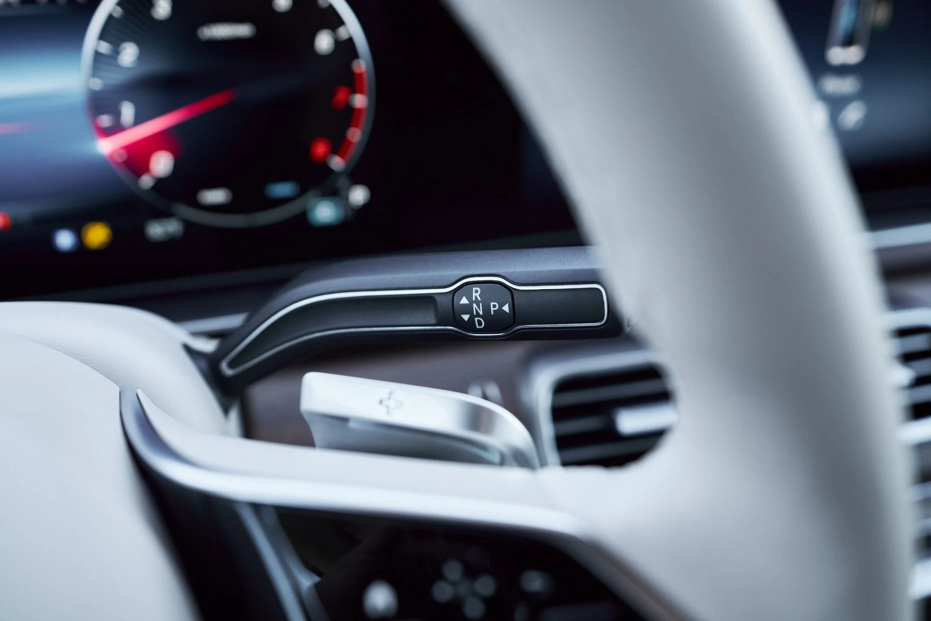 mph056_3998573716_Used_2024_Mercedes_Benz_GLS_Maybach_GLS_600_1762306409_118be97a18