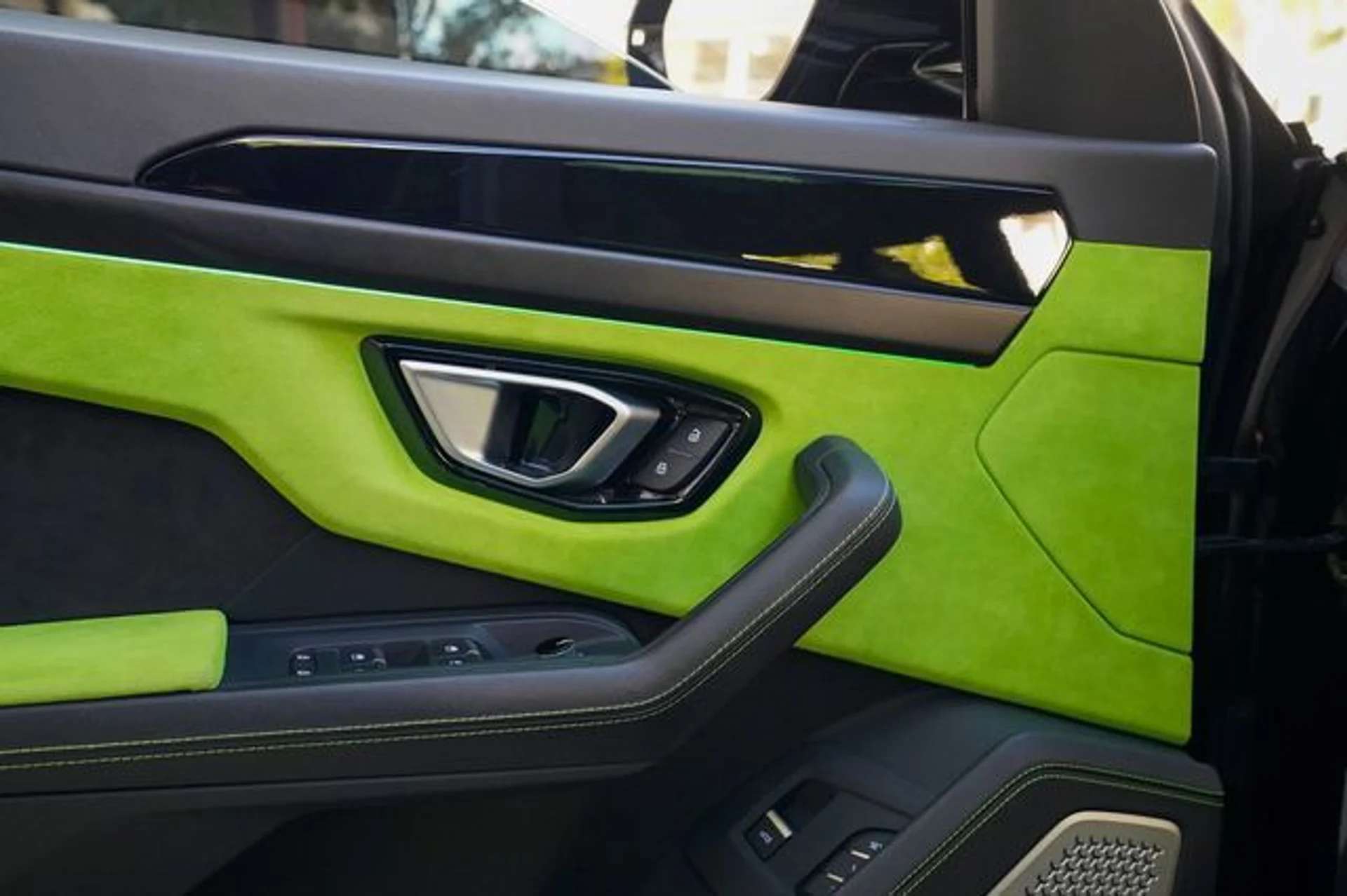 mph056_4003411746_22939991_57_7379eedaf0