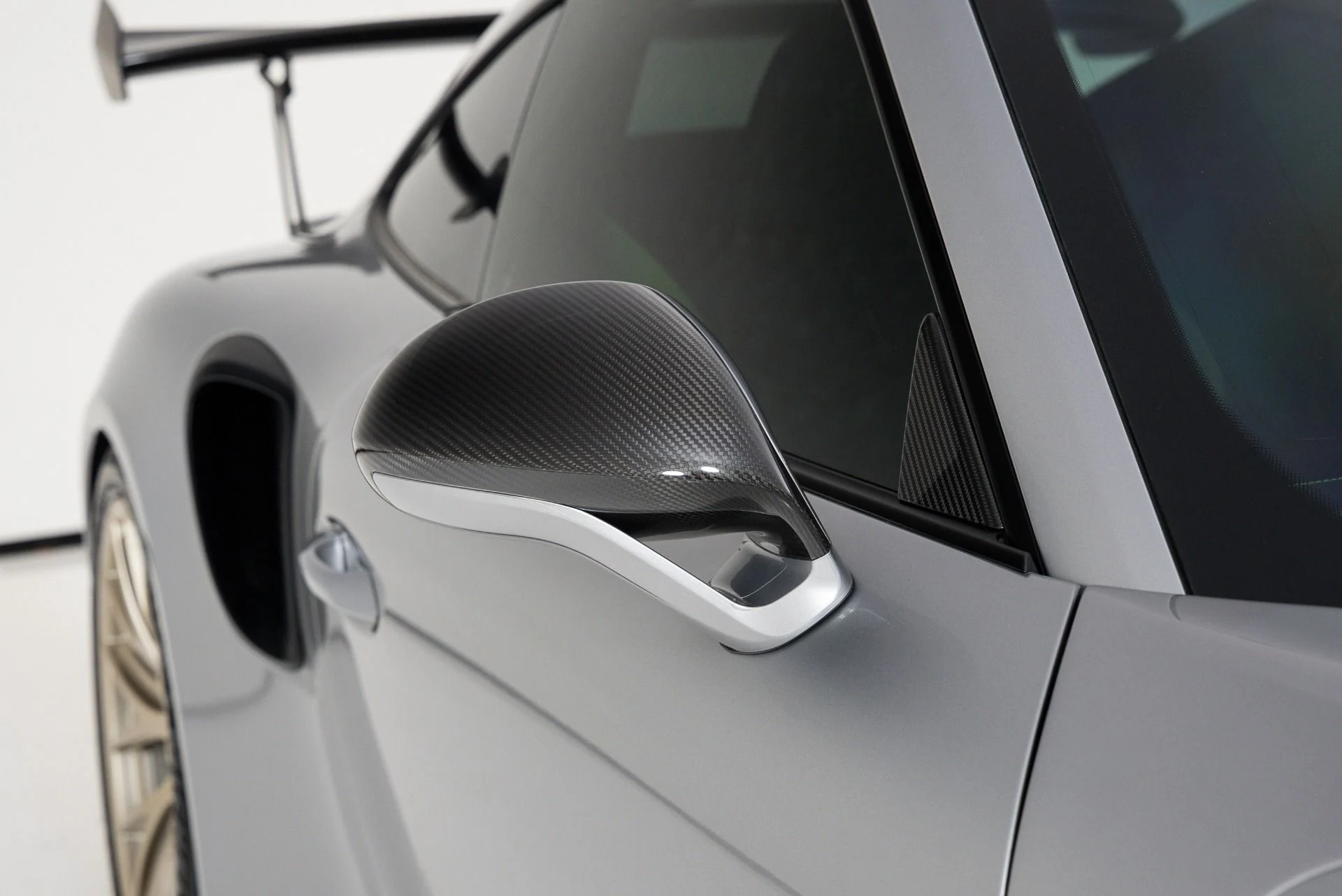 mph056_4065466911_Used_2019_Porsche_911_GT_3_RS_1786044013_3bbc2d30cf