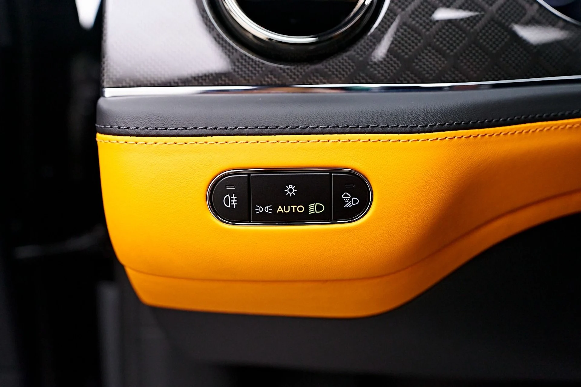 mph056_4082850320_Used_2025_Bentley_Bentayga_S_Black_Edition_1738363048_18efbce96d