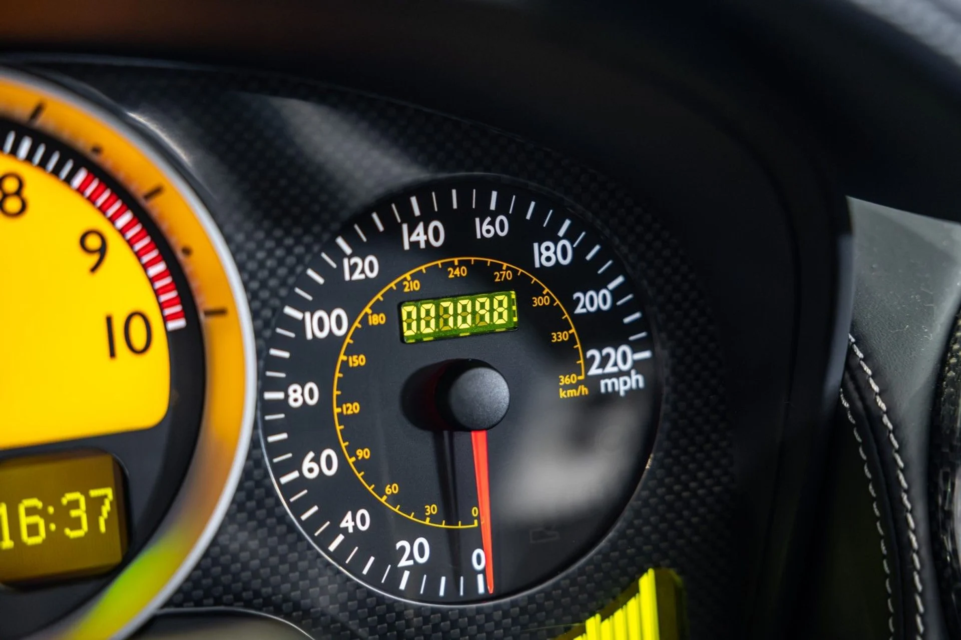 mph056_4101477062_h_Q_7dc7a4a6c8