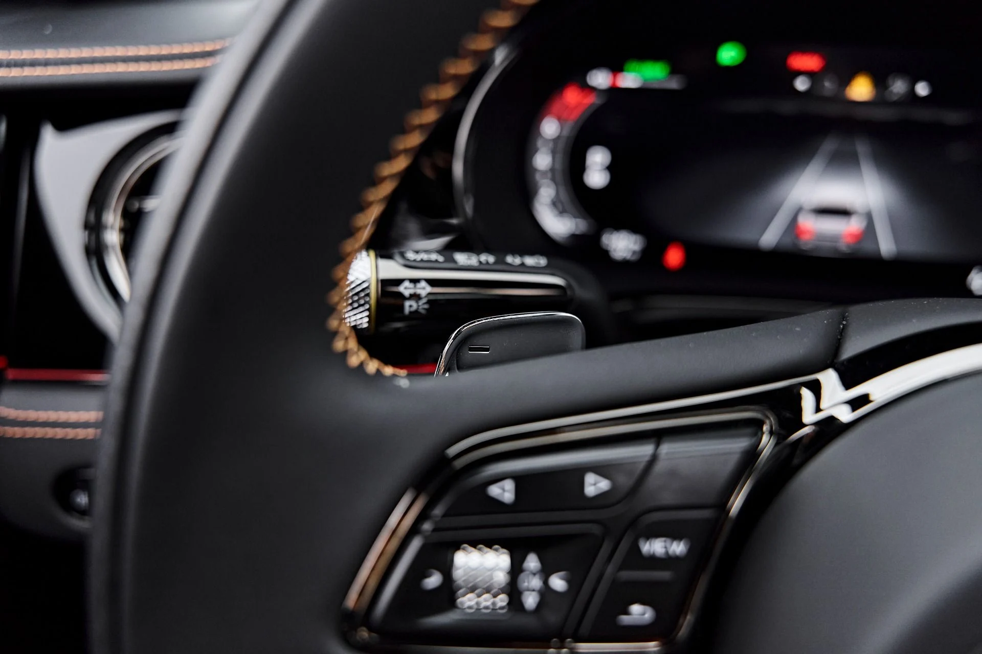 mph056_4111495699_Used_2025_Bentley_Flying_Spur_Black_Edition_1790368105_349182c38d