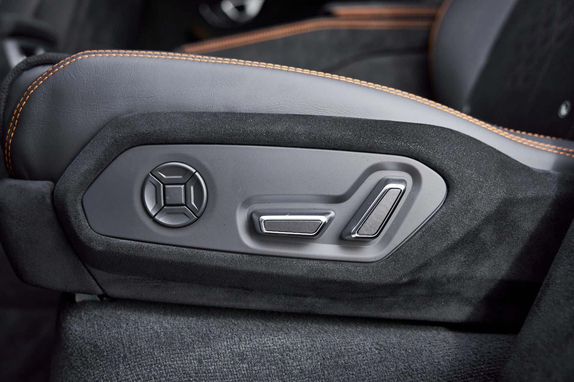 mph056_4135698644_Used_2024_Lamborghini_Urus_Performante_1768001185_fcd0aa0f04