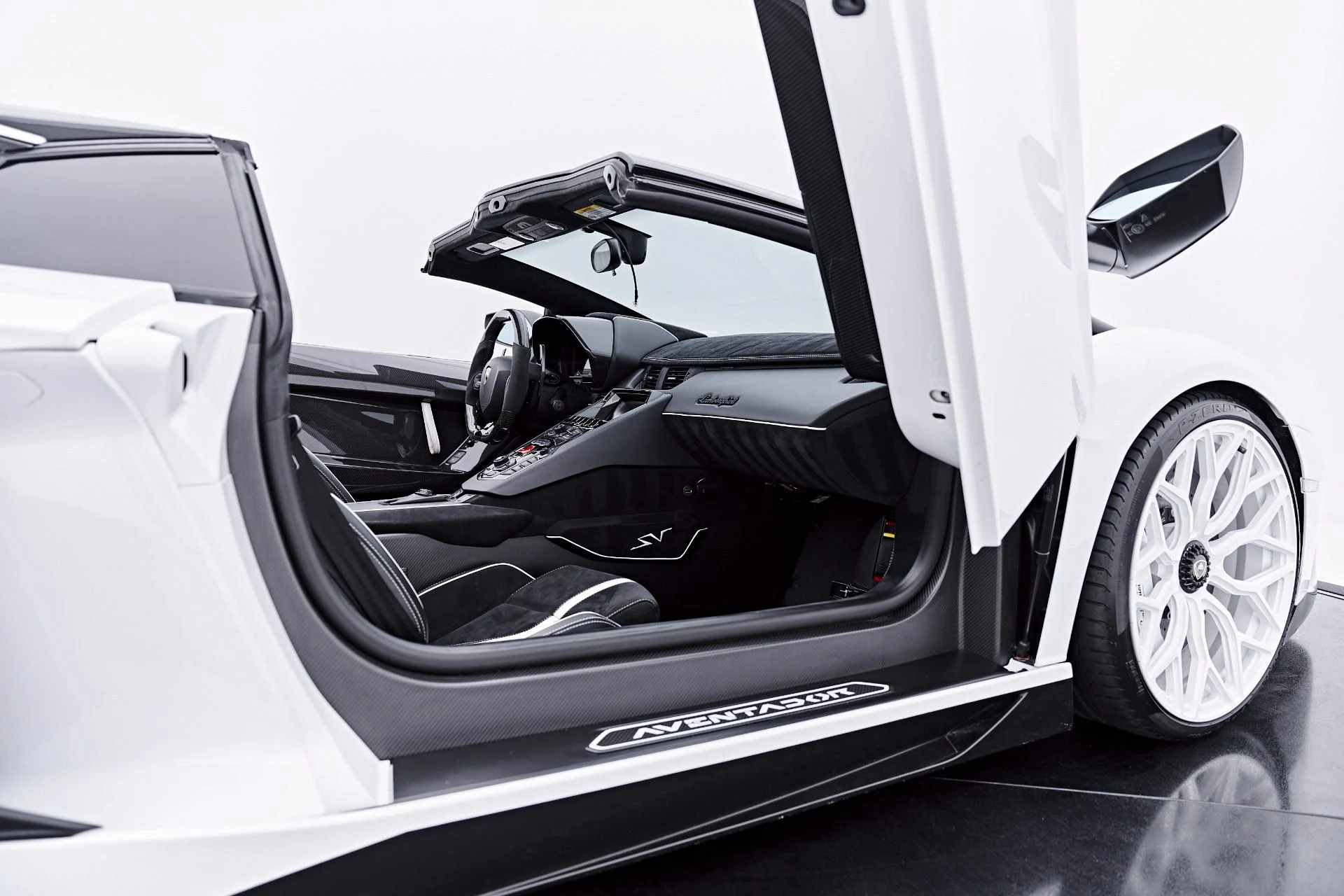 mph056_4137961346_Used_2016_Lamborghini_Aventador_LP_750_4_Super_Veloce_1785199478_c2c68309ce