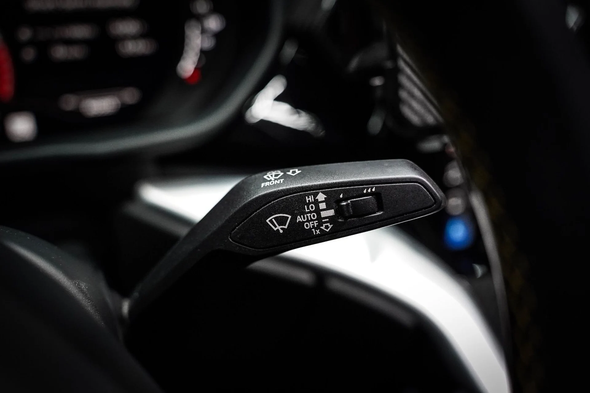 mph056_4157196979_37414663_01140_2020_lamborghini_urus_031_7840c9eefa