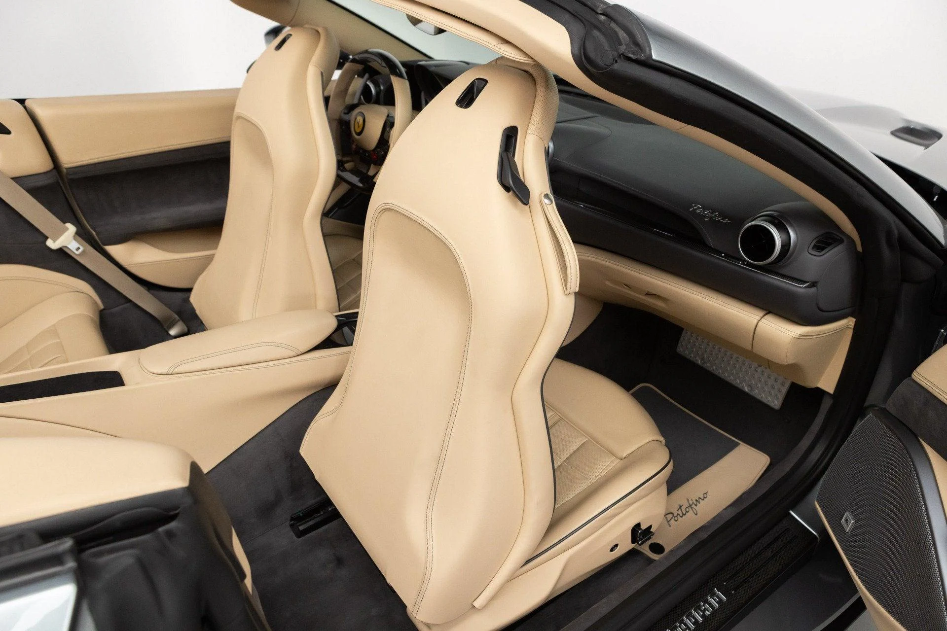mph056_4162564771_Used_2019_Ferrari_Portofino_1792504073_c8c2116fdf