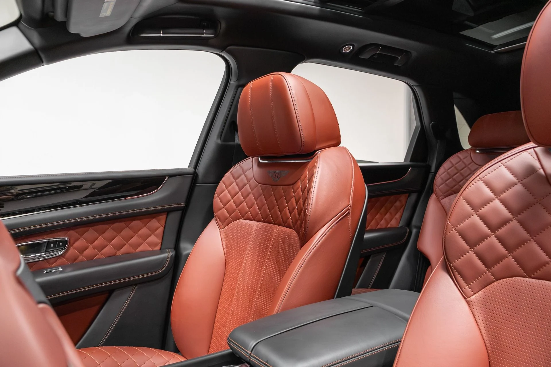 mph056_4175343942_Used_2017_Bentley_Bentayga_W12_1763489562_eddb91c4b8