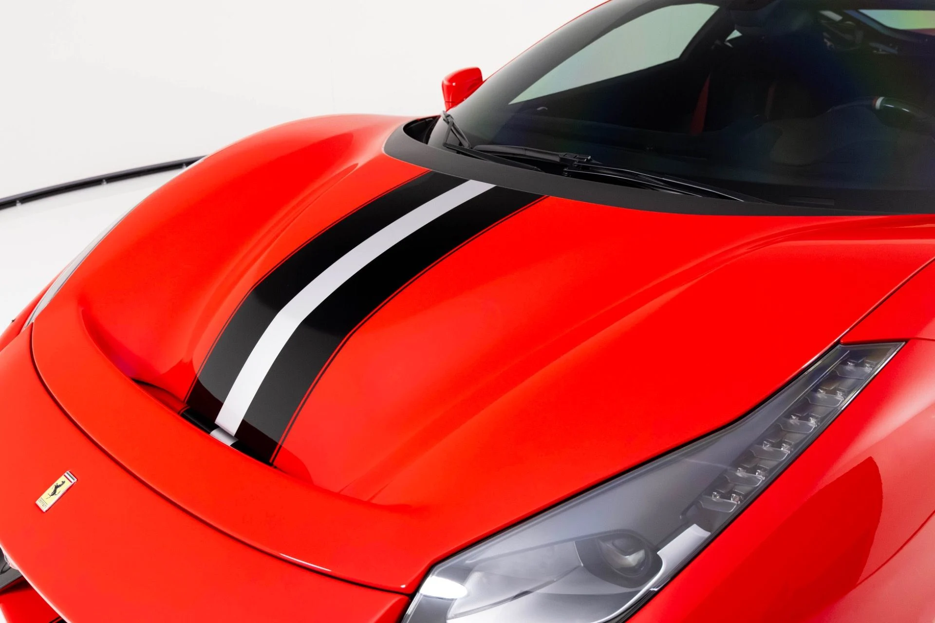 mph056_4192545500_Used_2019_Ferrari_488_Pista_Coupe_1764015873_b52dc0ea93