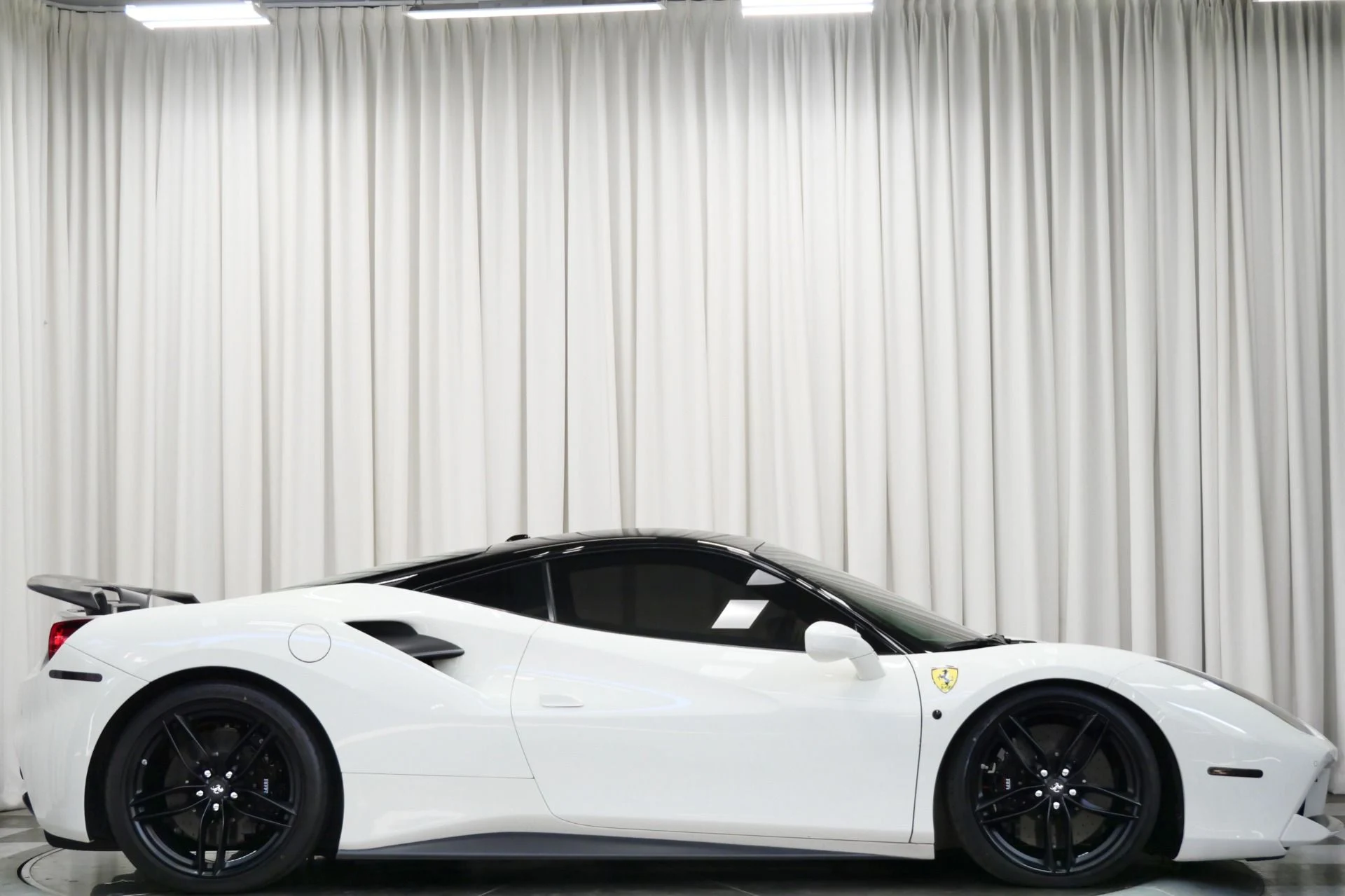 mph056_4196313325_Used_2018_Ferrari_488_GTB_1755116927_b260dc20a9