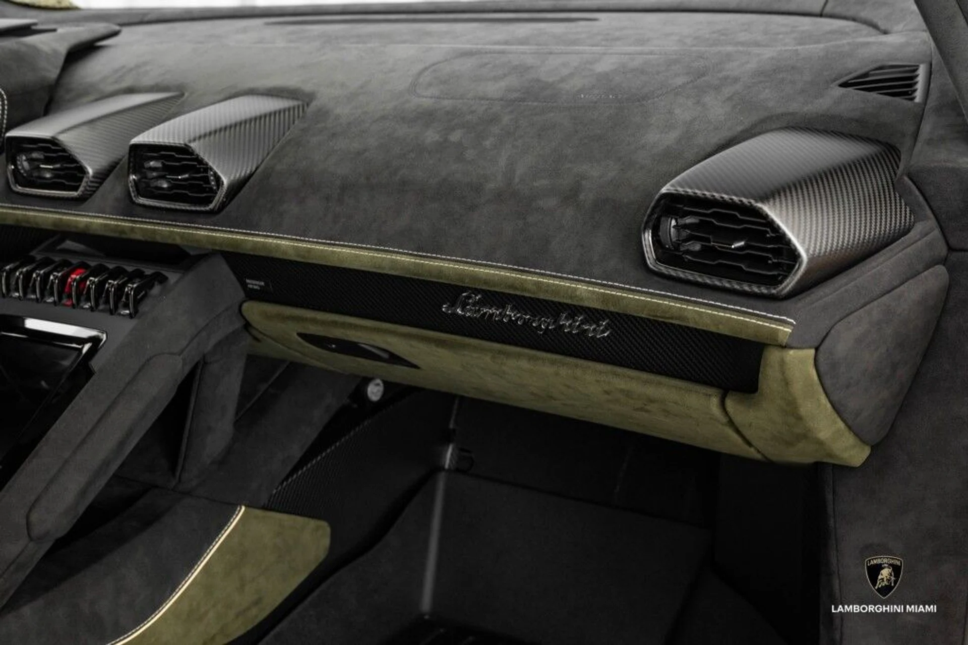 mph056_4213716208_2de3b2b5cb5205330b7ed50c864e8a66_307cb47c6a