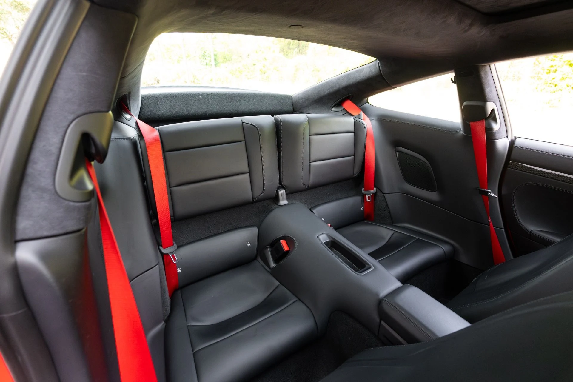 mph056_4265637271_Used_2019_Porsche_911_Turbo_S_1778703319_9ccf2f0fcb