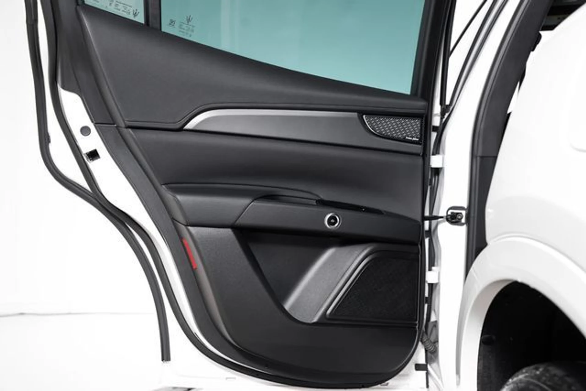 mph056_4271669472_96ec30b0715b78a84f98658cdd6d315ex_d0d78e62d4