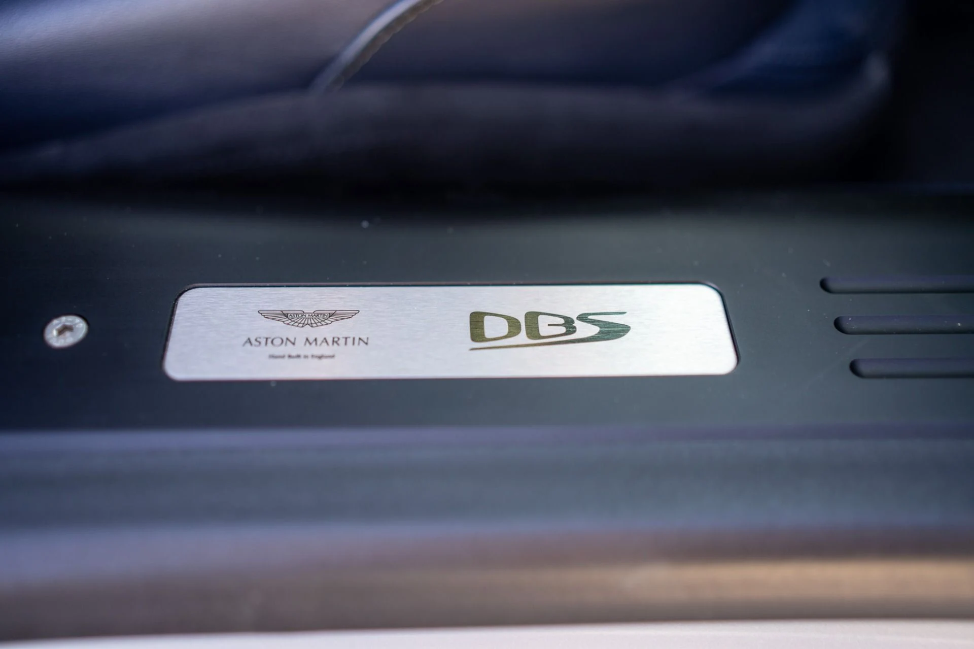 mph056_4273986696_Used_2020_Aston_Martin_DBS_Superleggera_1782927184_1ab7ed4b20