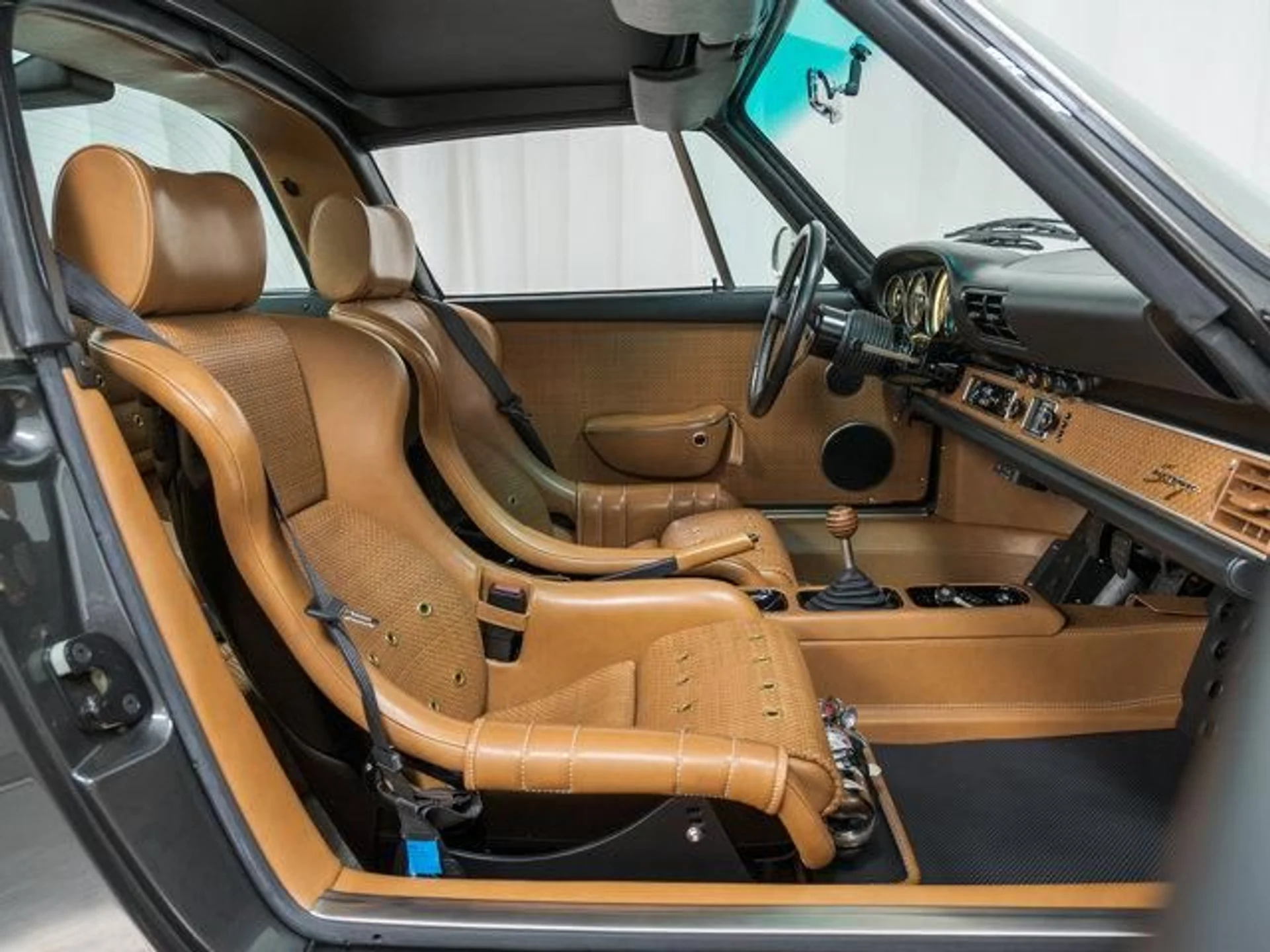 mph056_463958174_j8s8a_J_Qnv_G_Vw18p_V2fz_J_Not_Q1_U_114e12a47b