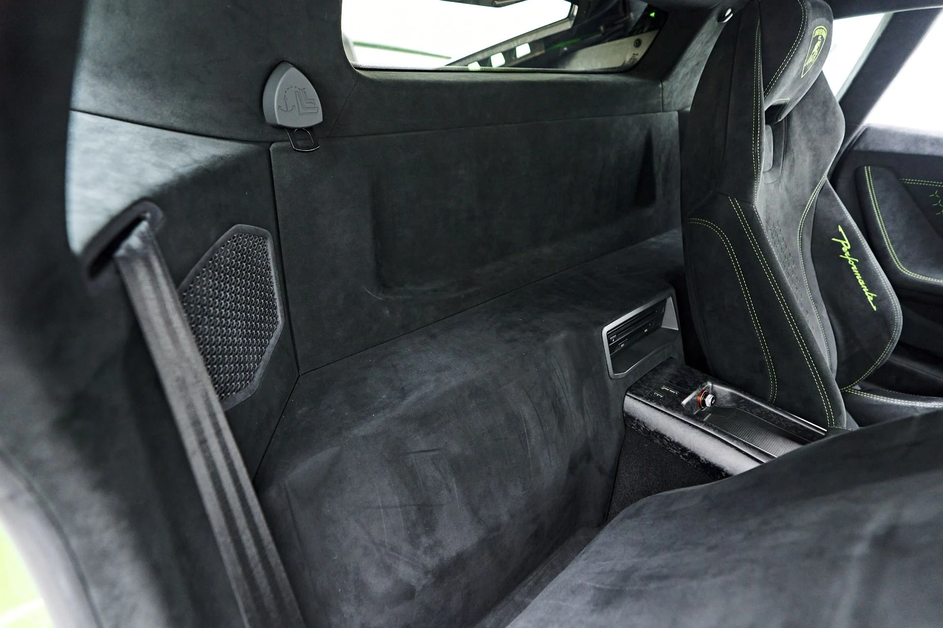 mph056_513494444_Used_2019_Lamborghini_Huracan_Performante_1757626095_9a97f23419