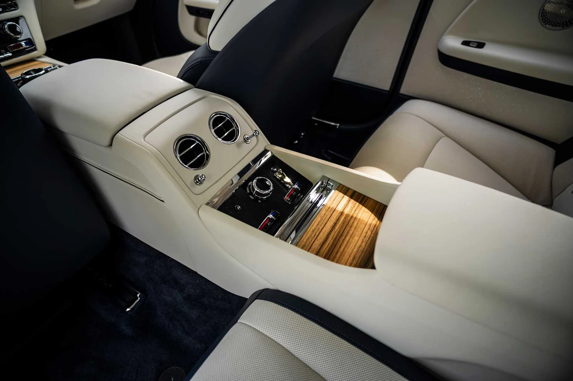 mph056_521226283_7d074bbe7e52ed29542c20ceb2cedb01x_a34d80170e