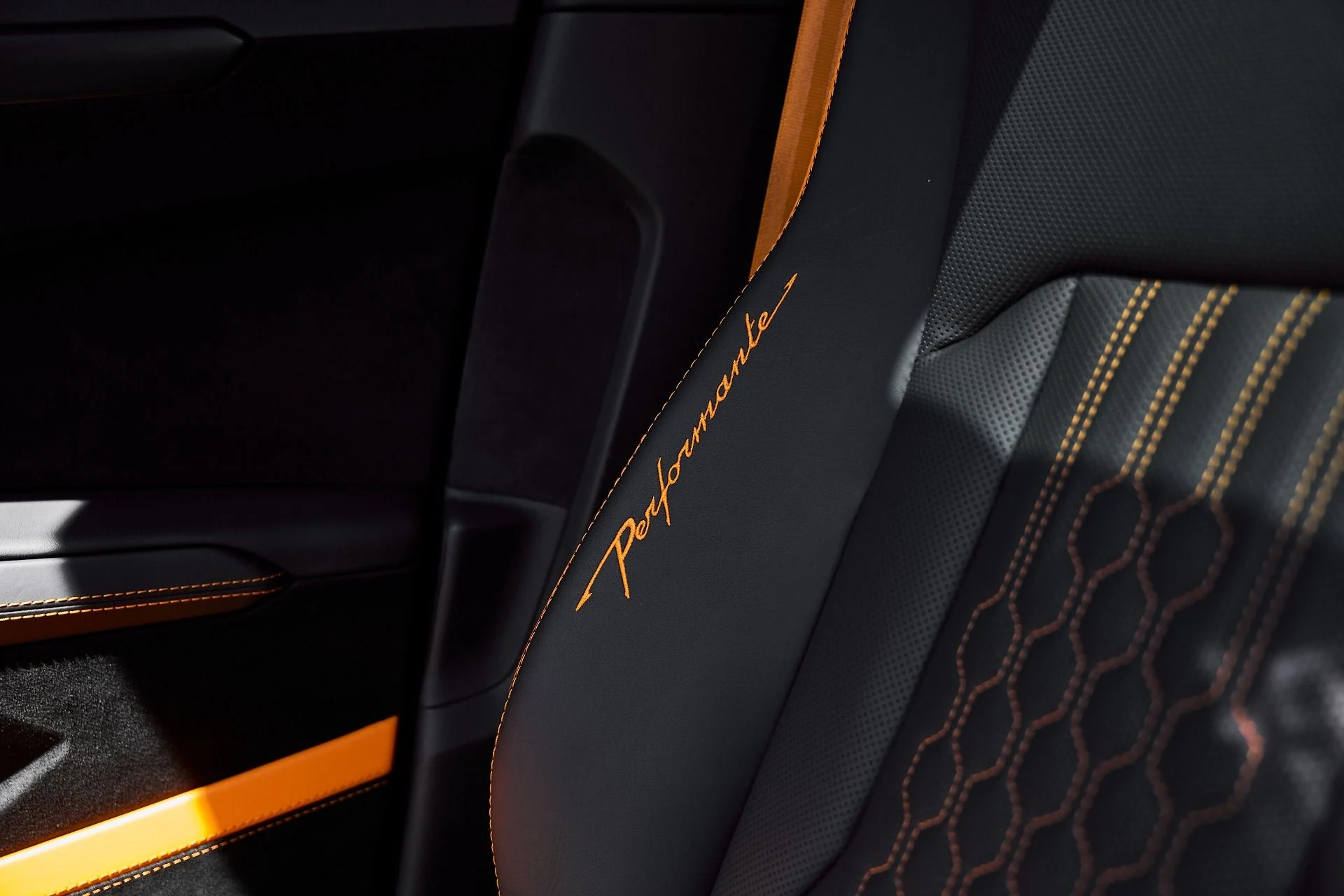 mph056_556870935_Used_2023_Lamborghini_Urus_Performante_1778288956_660bbcbc28