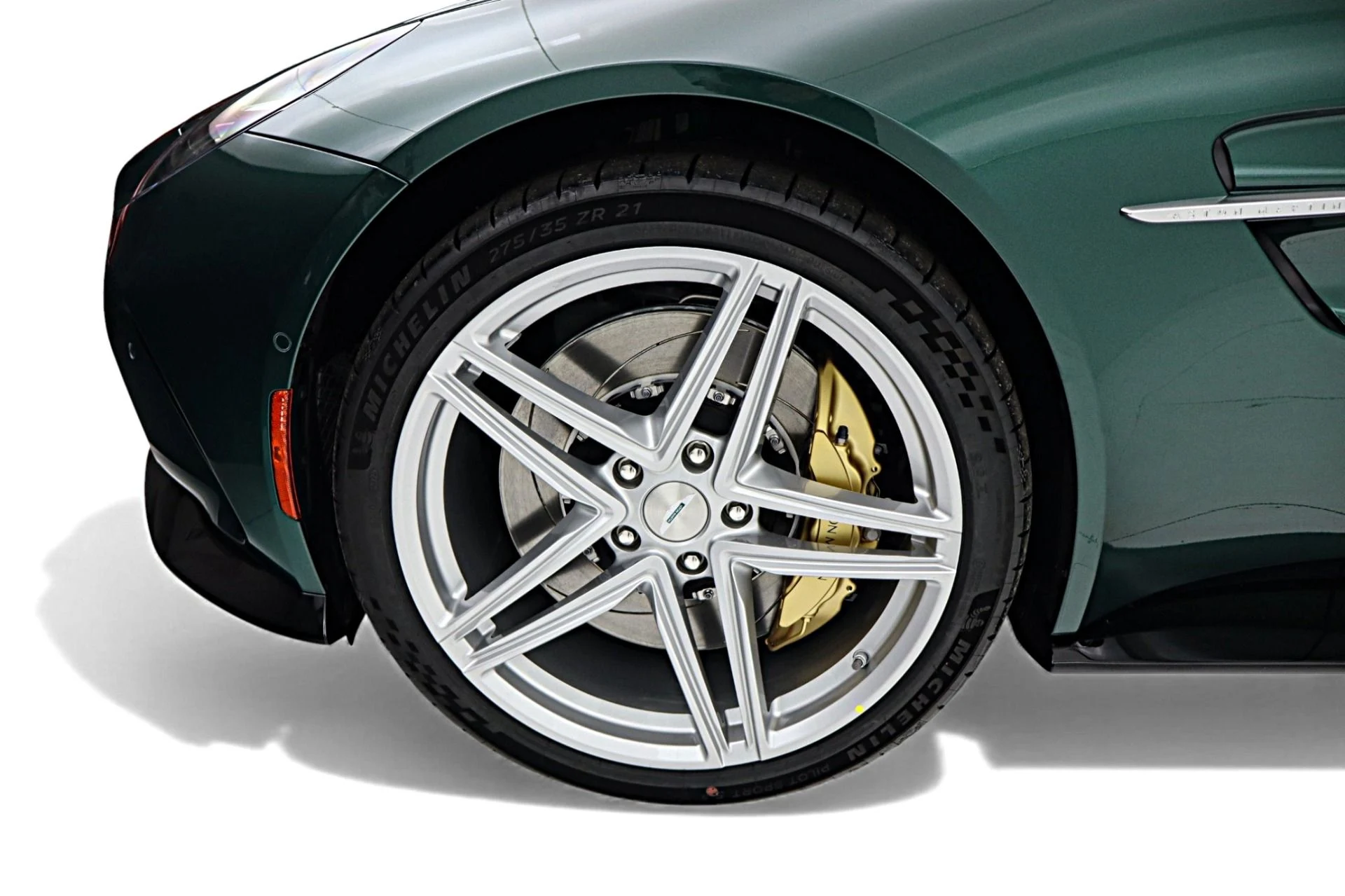 mph056_574691782_New_2026_Aston_Martin_Vantage_Roadster_f6ed36fad0