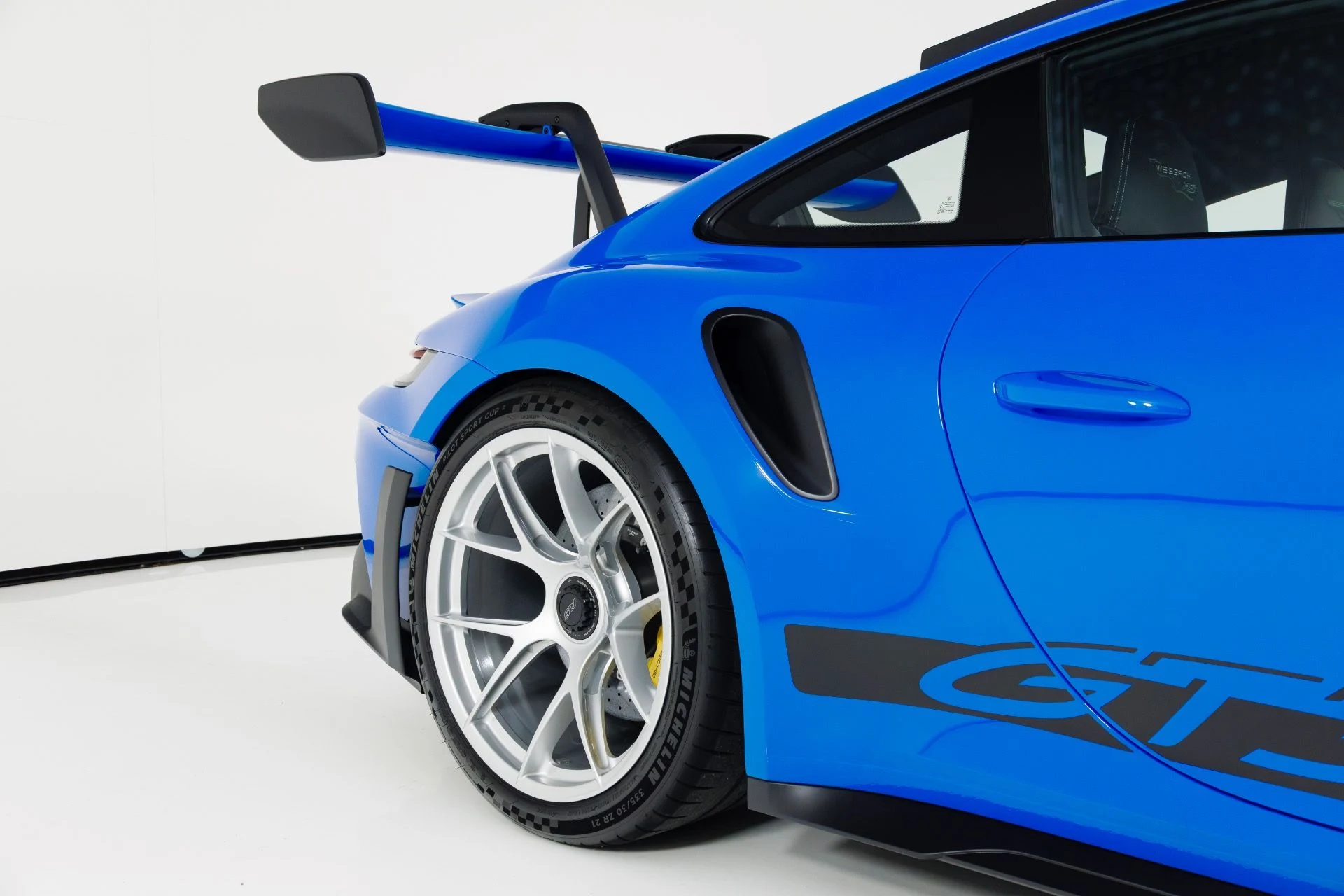 mph056_580214727_Used_2024_Porsche_911_GT_3_RS_1771372601_e51d66e0a5