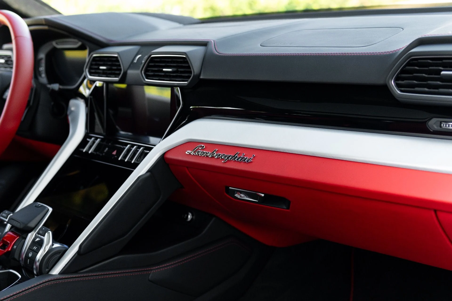 mph056_58022473_Used_2021_Lamborghini_Urus_1767069791_f6f579e984