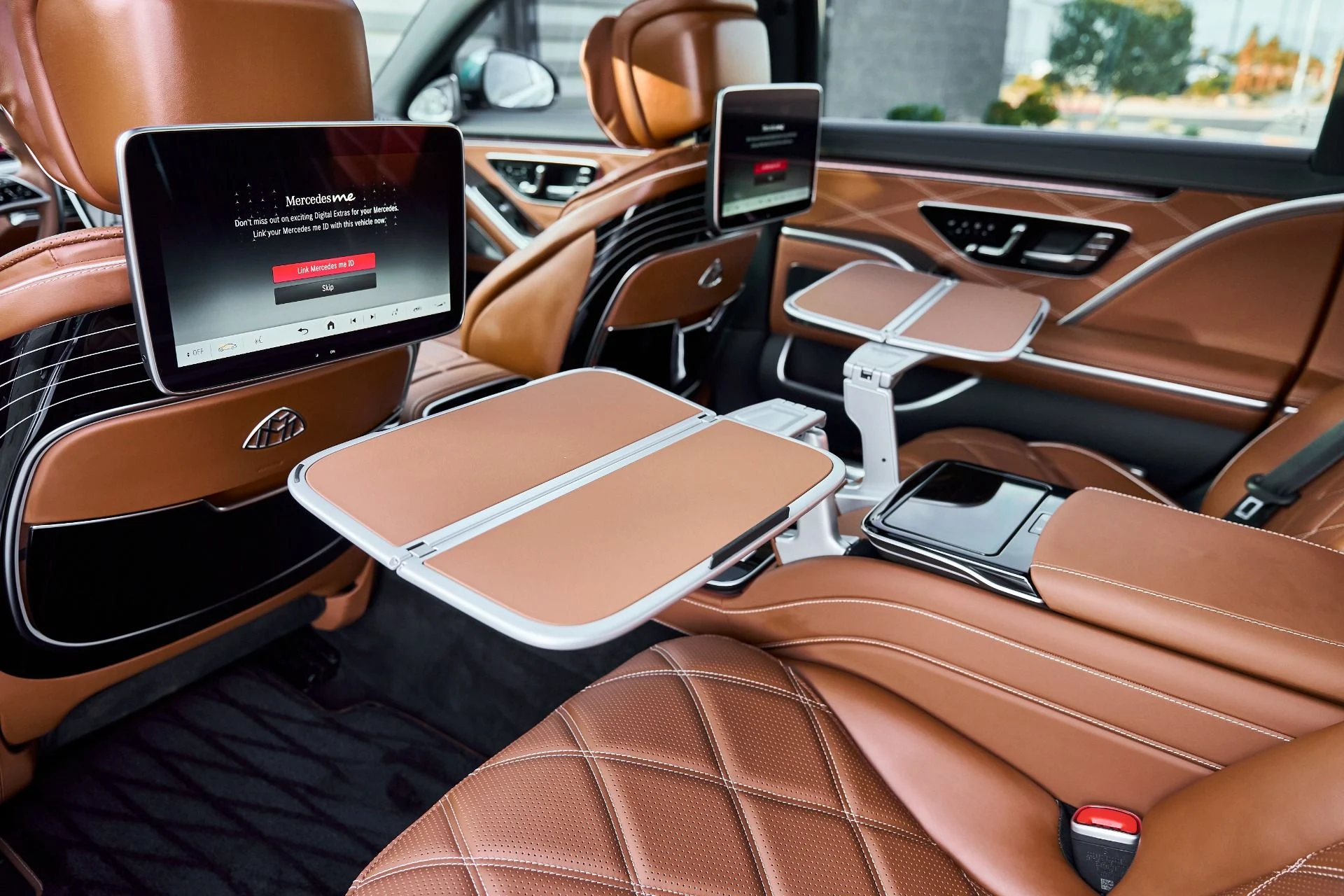 mph056_616255909_Used_2026_Mercedes_Benz_S_Class_Maybach_S_680_1769716734_fa0acf1e4c