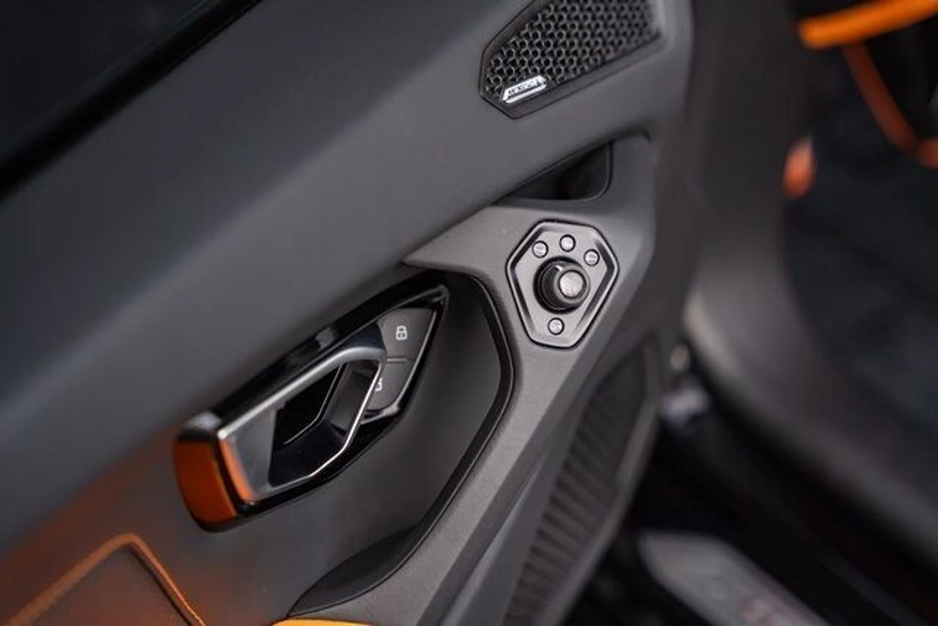 mph056_616392726_570e7aa6073511cfc13bdd6270cf15d4_595cc8320b