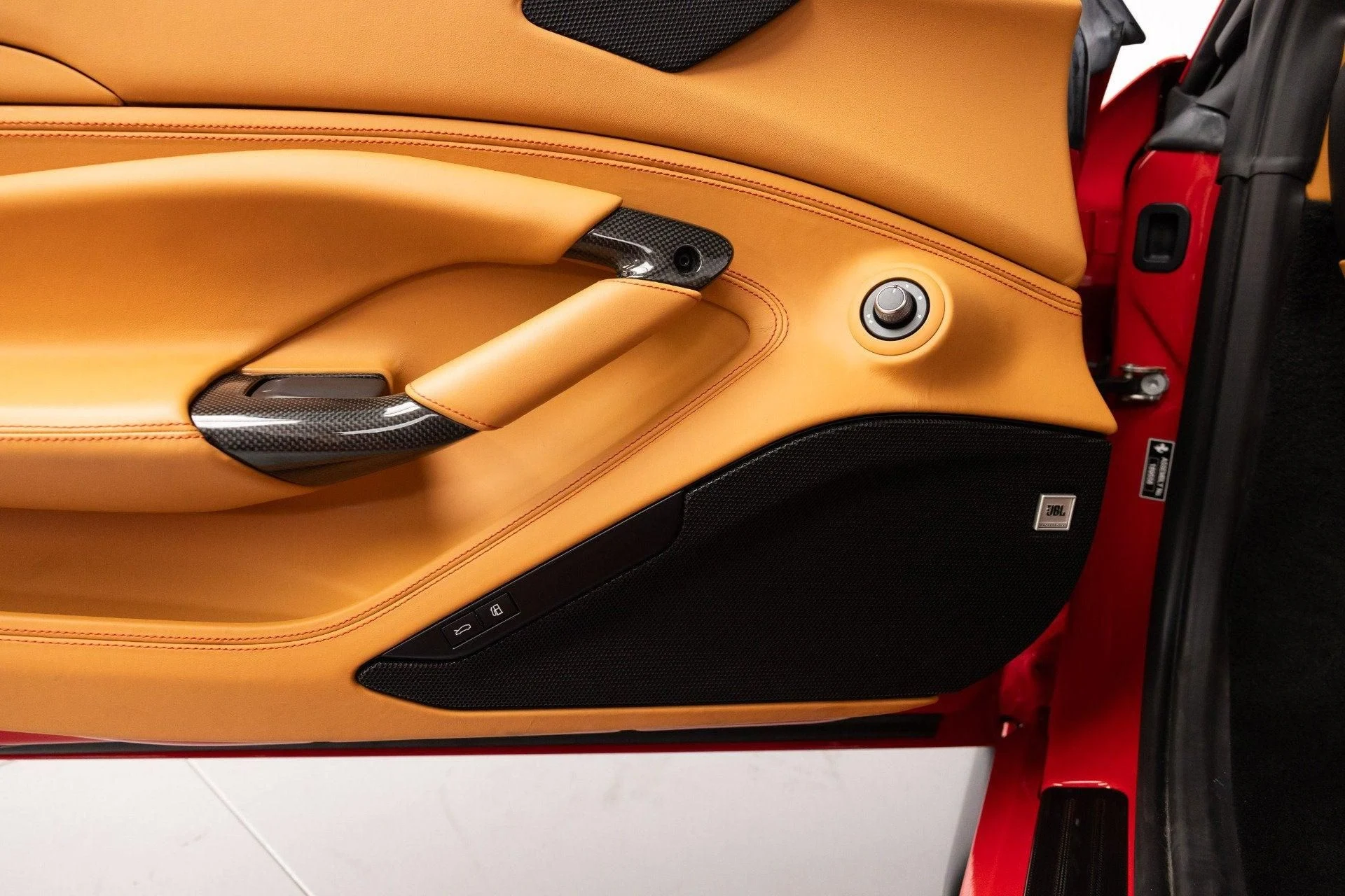 mph056_625510339_Used_2021_Ferrari_F8_Spider_1788440840_c448a40f76